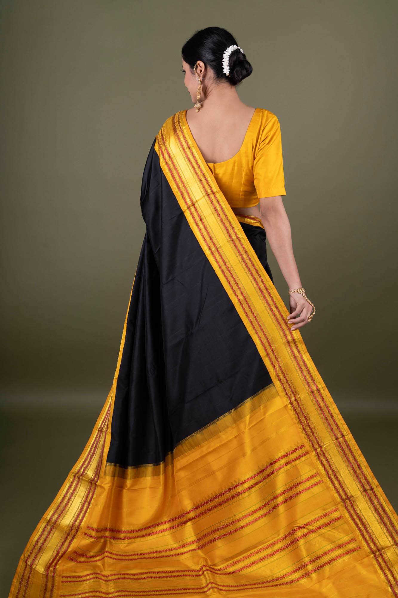 Pure Silk Pure Zari Black Kanchipuram Saree