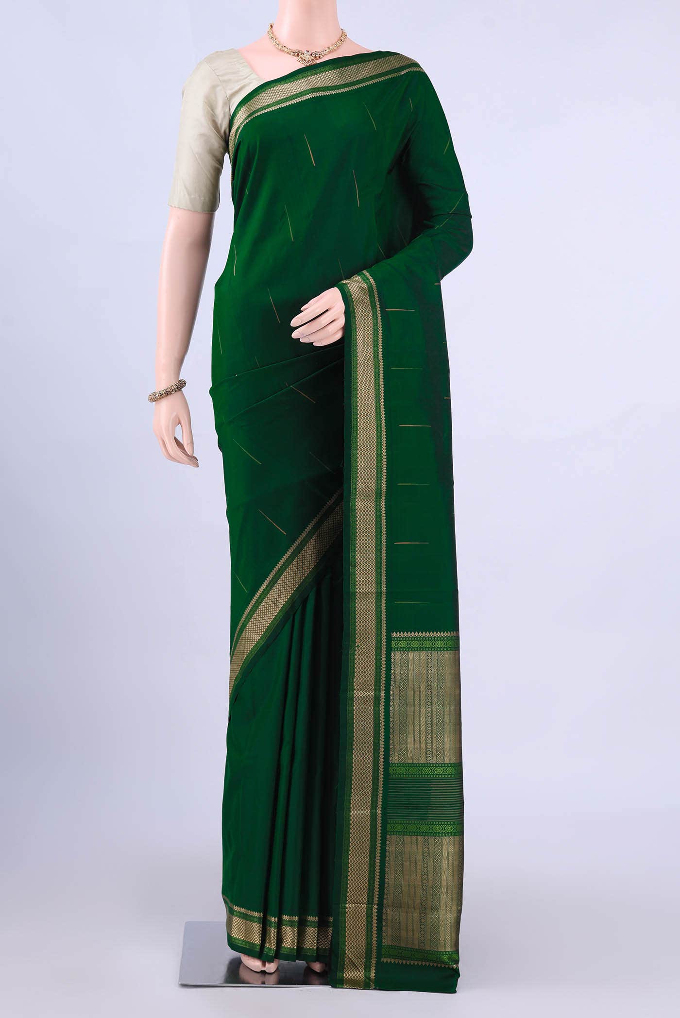 Bottle Green Kanchipuram Silk Saree