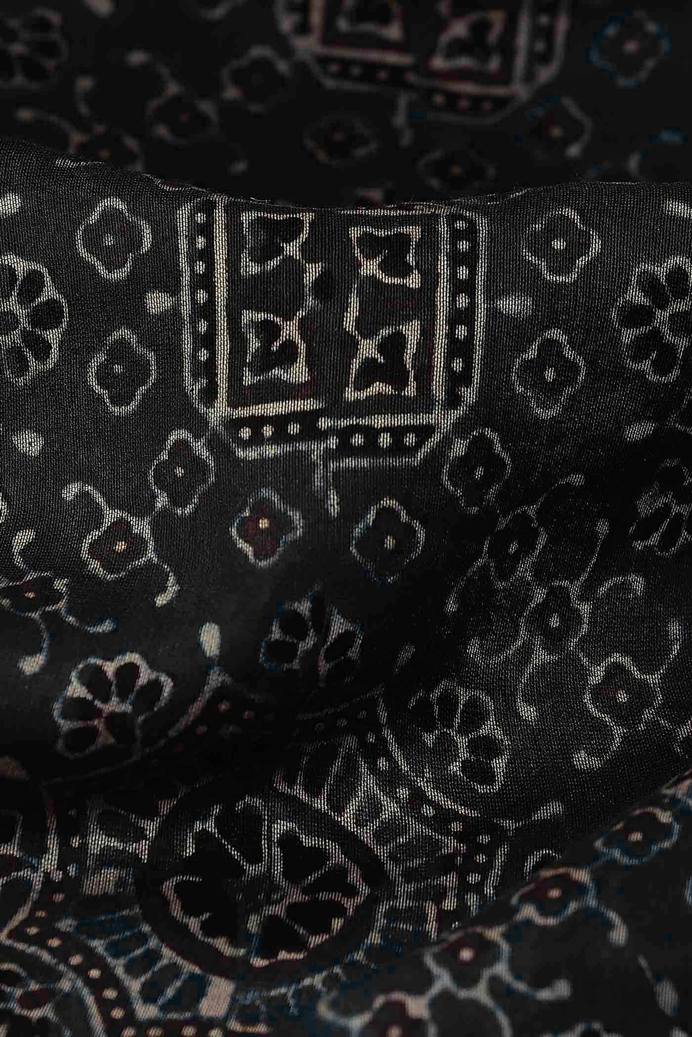 Navy Blue Maheshwari Silk Cotton Saree