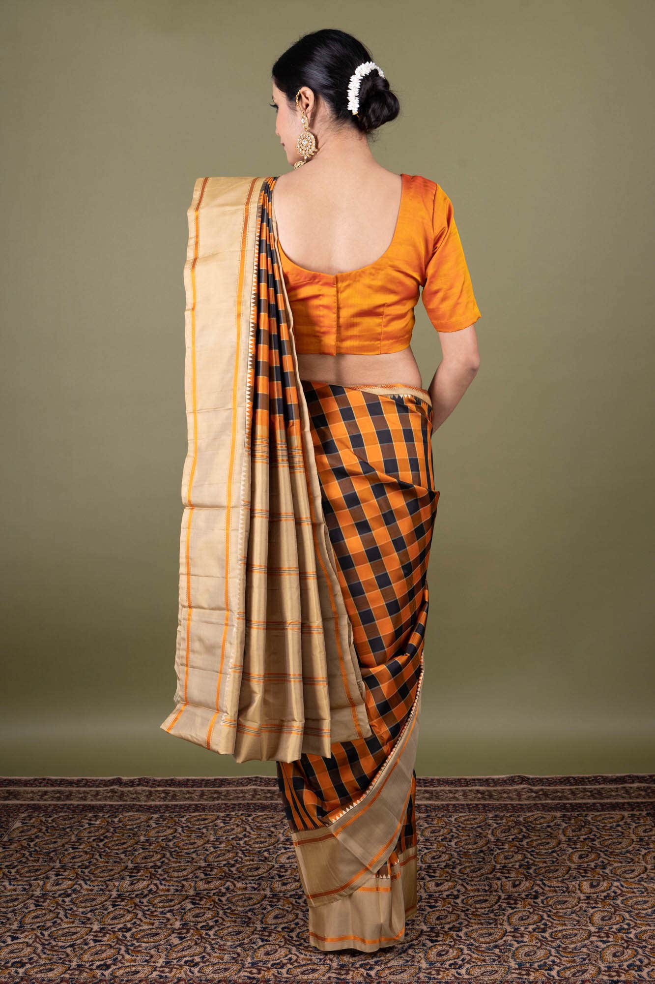 Dual Tone Kanchipuram Silk Saree