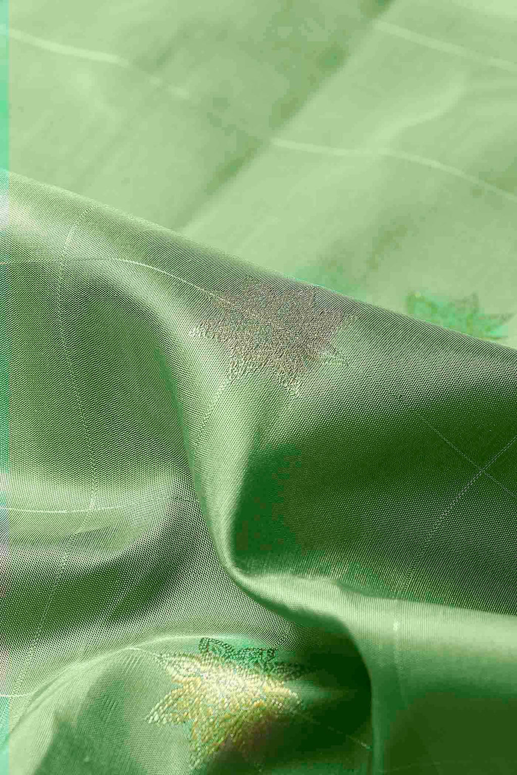Green Gadwal Silk Saree