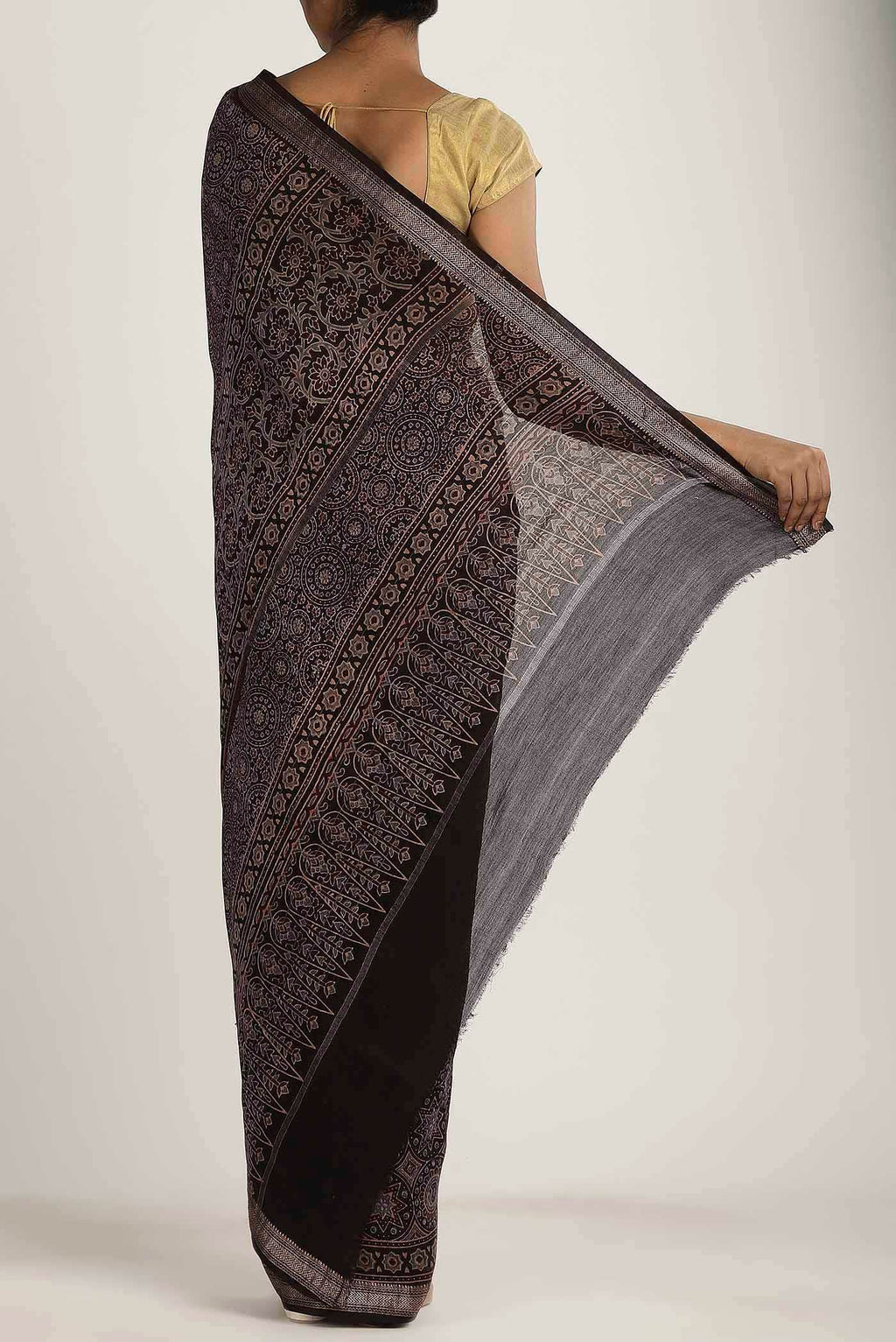 Brown Maheshwari Silk Cotton Saree