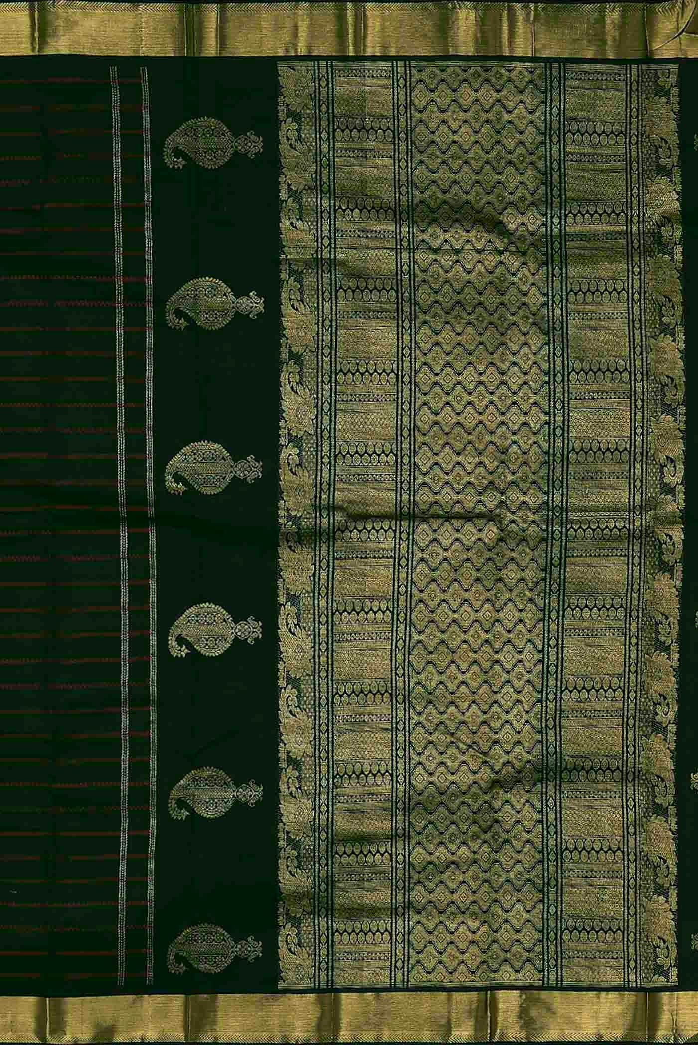 Bottle Green Kanchipuram Silk Saree
