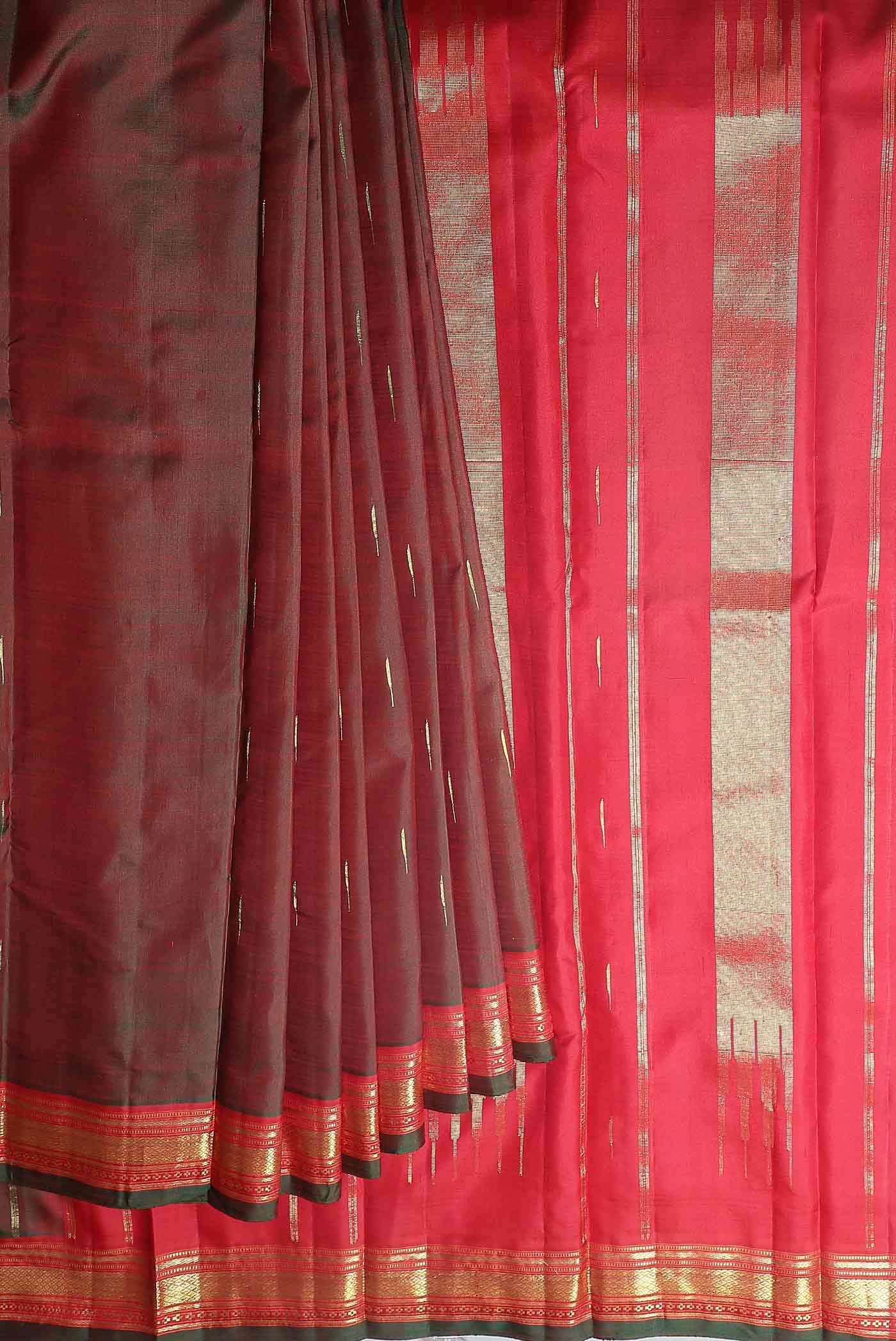Pure Silk Pure Zari Green with Red Dual Tone Kanchipuram Saree