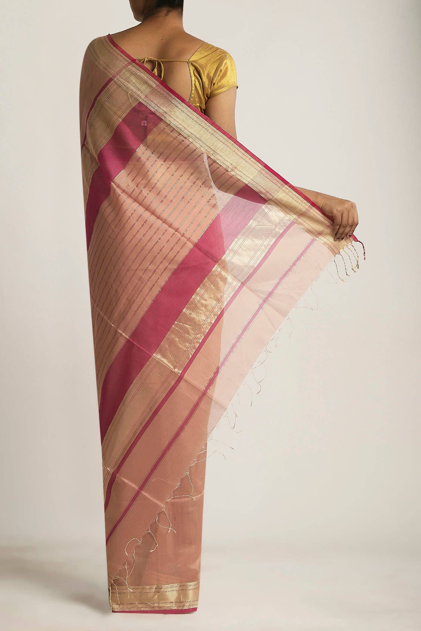 Peach Maheshwari Silk Cotton Saree