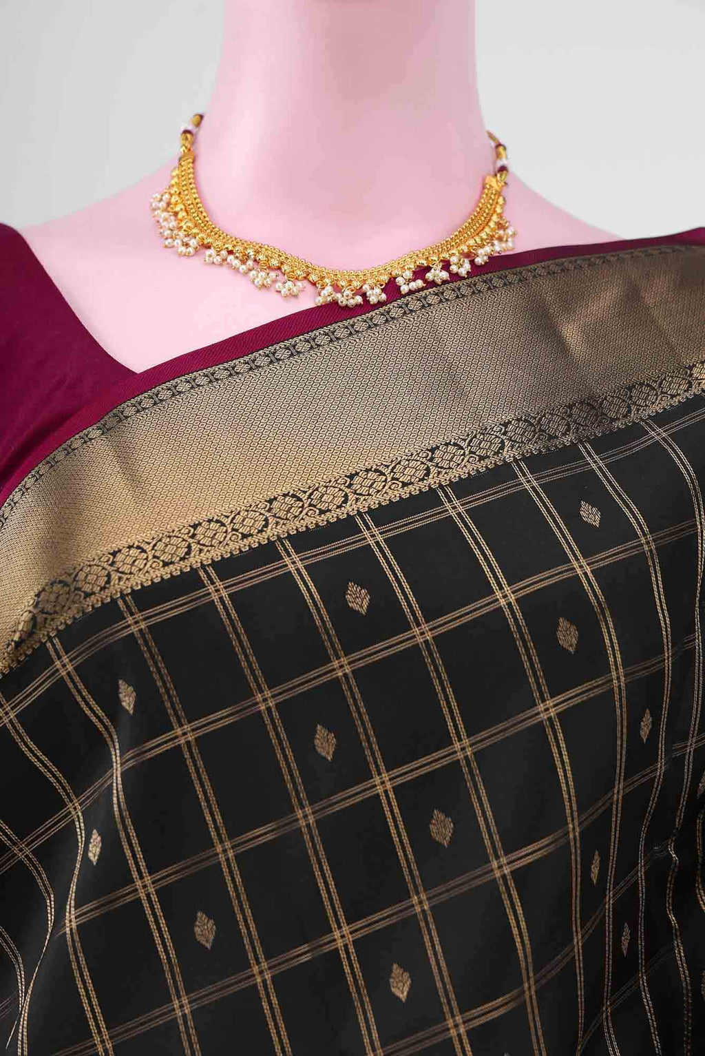 Black Dual Tone Nangavalli Silk [ Salem ] Saree