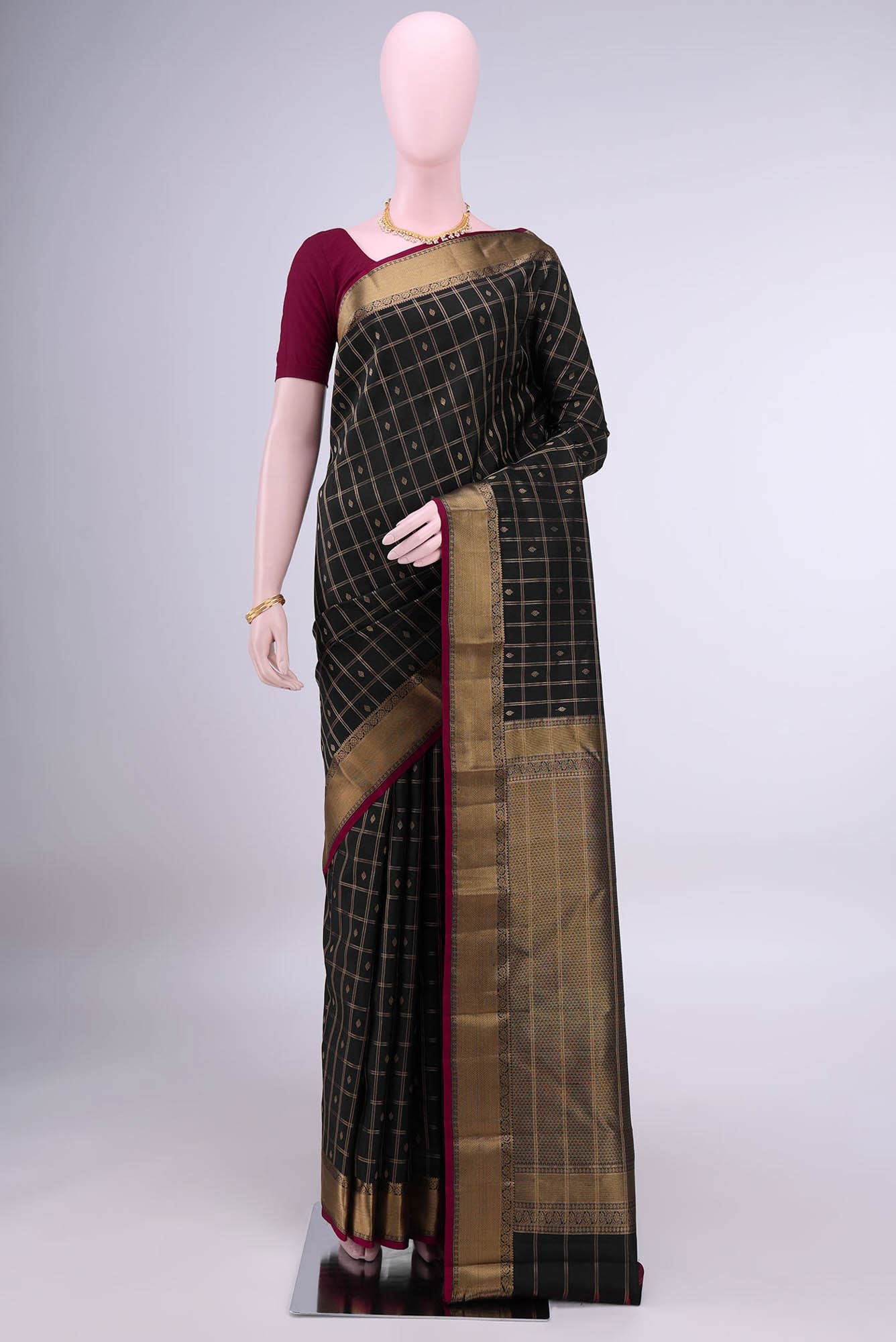 Black Dual Tone Nangavalli Silk [ Salem ] Saree
