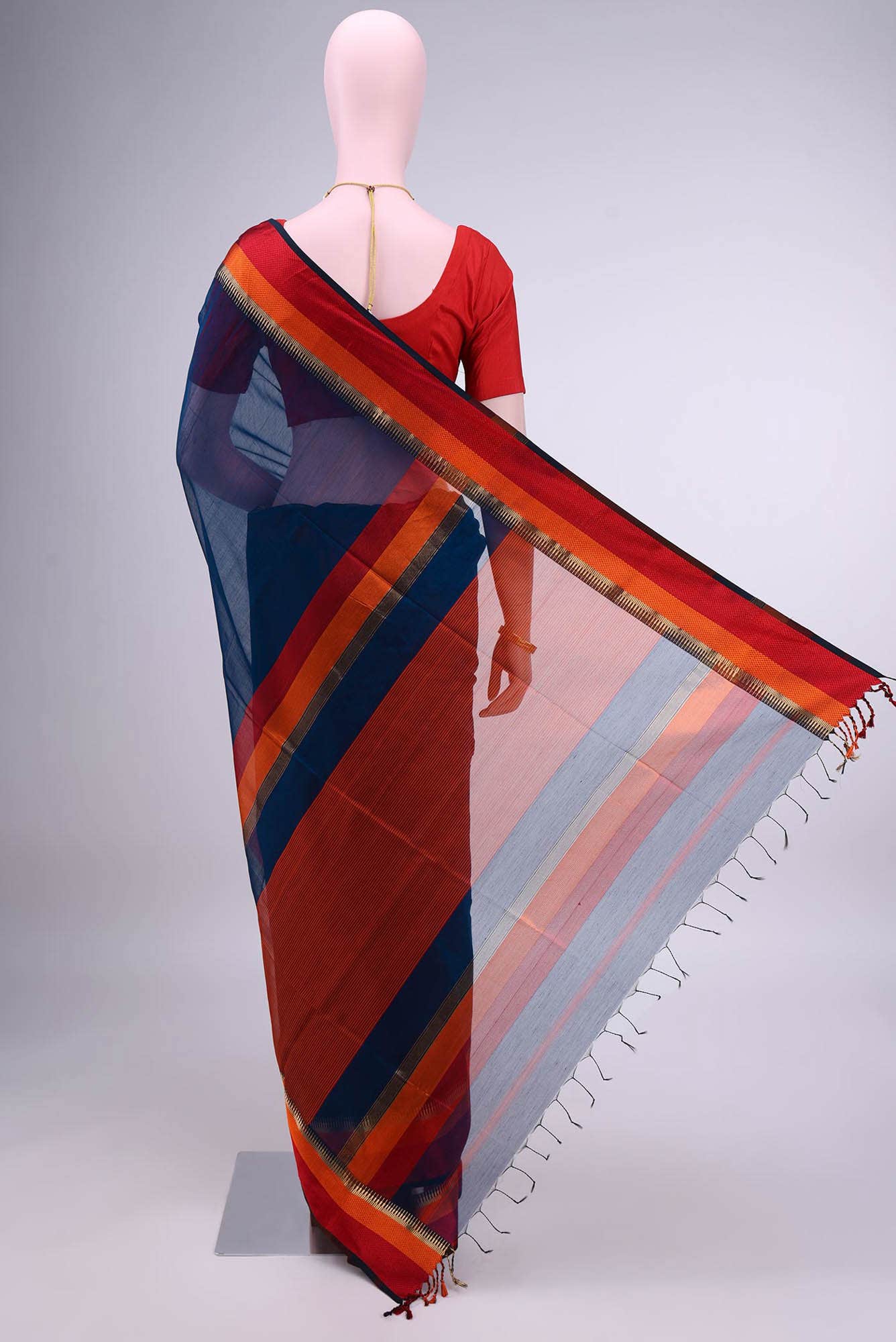 Navy Blue Maheshwari Silk Cotton Saree