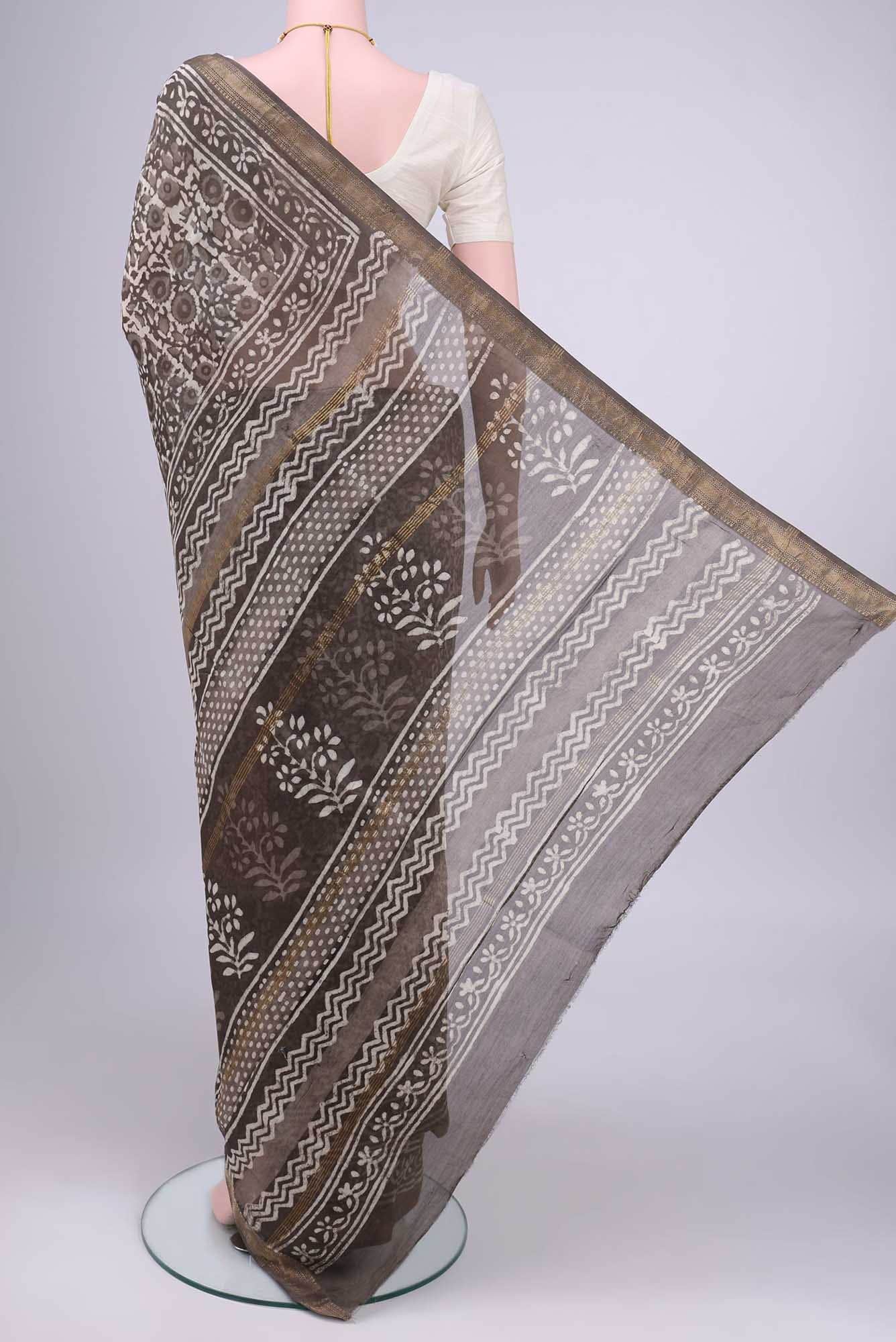 gray with white Dual Tone Maheshwari Silk Saree