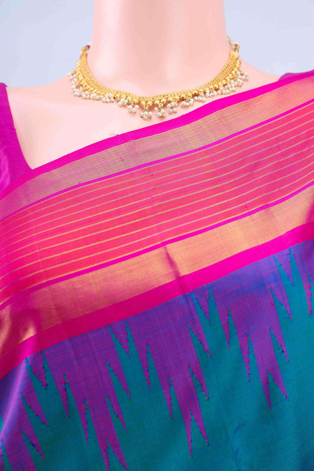 Peacock Blue Dual Tone Kanchipuram Silk Saree