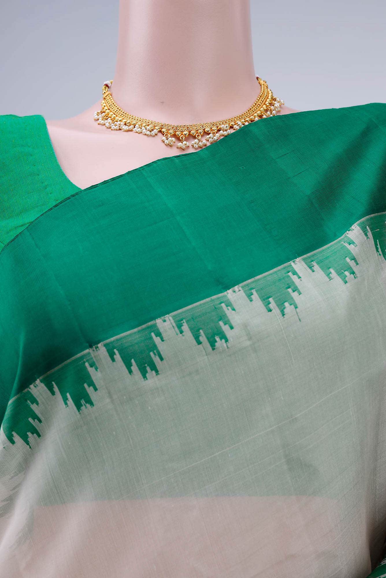 Off White Gadwal Silk Saree