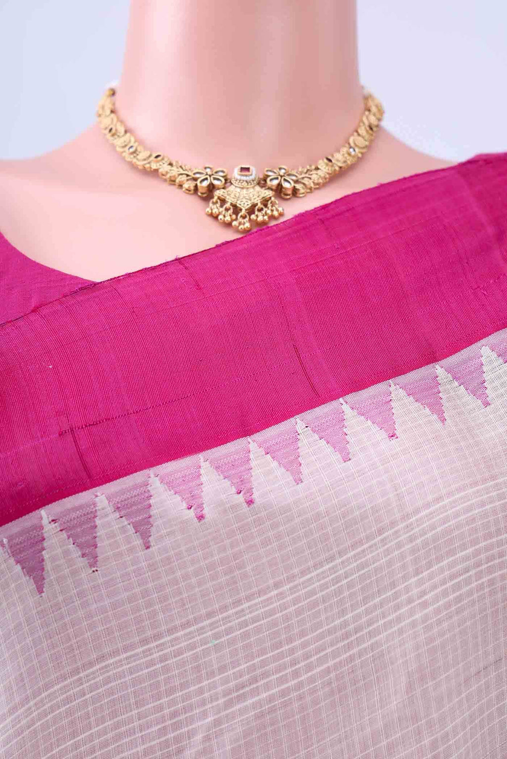 Off White Gadwal Silk Cotton Saree