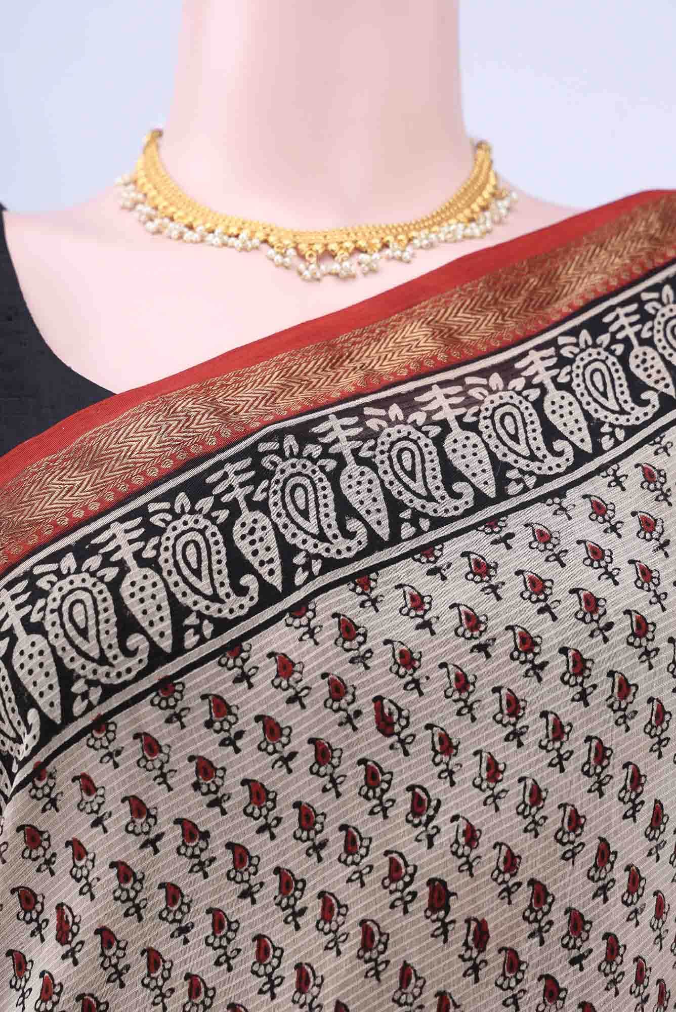 Beige Maheshwari Silk Cotton Saree