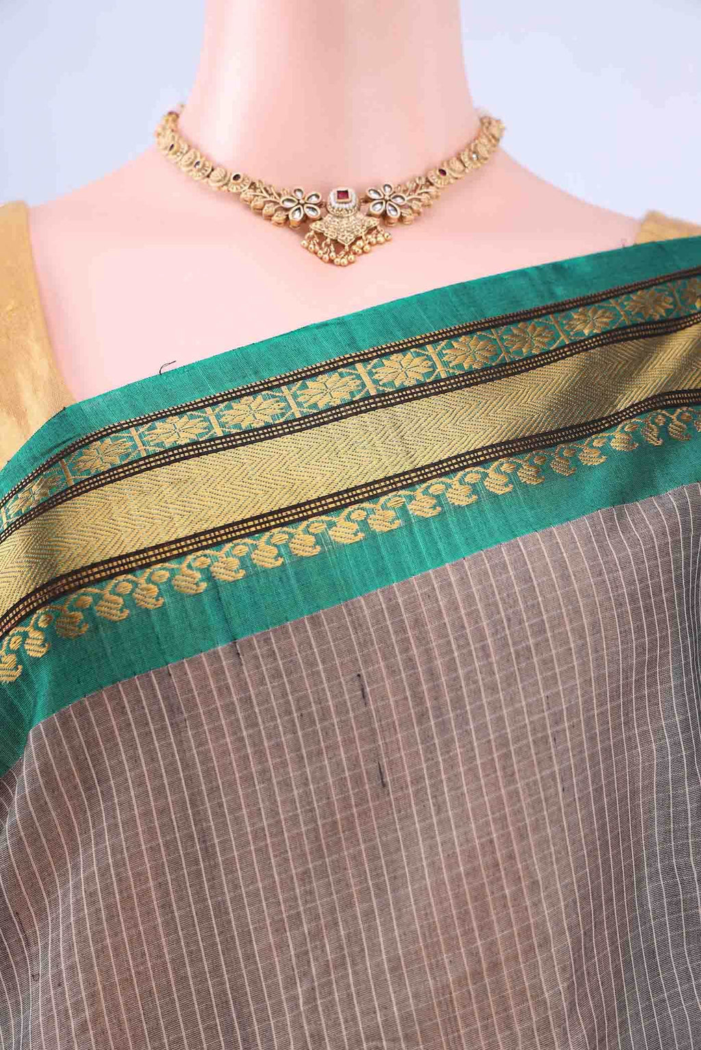 Davys Grey Gadwal cotton Saree