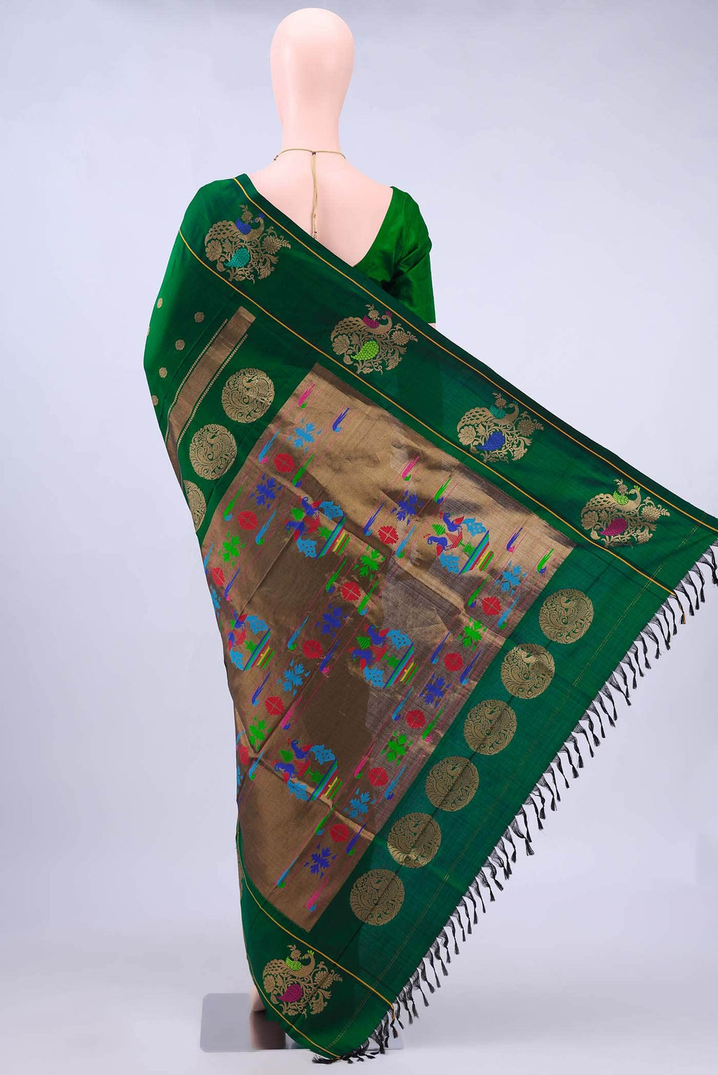 Bottle Green Dual Tone Gadwal Silk Saree