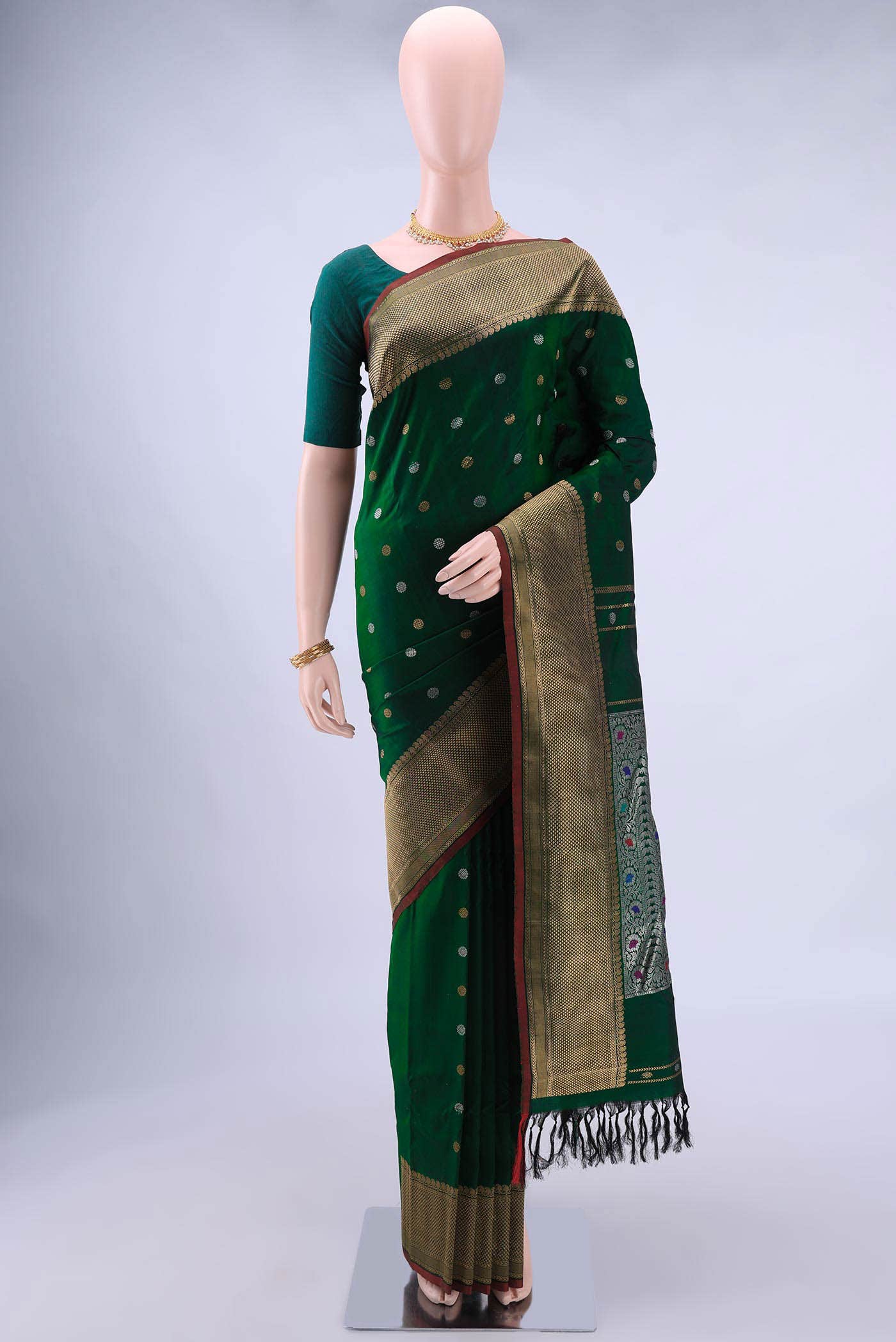 Bottle Green Gadwal Silk Saree