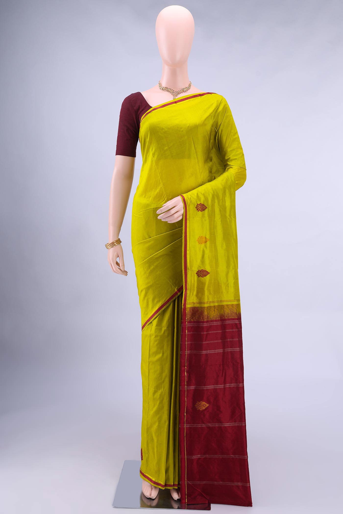 Parrot Green Kanchipuram Silk Saree