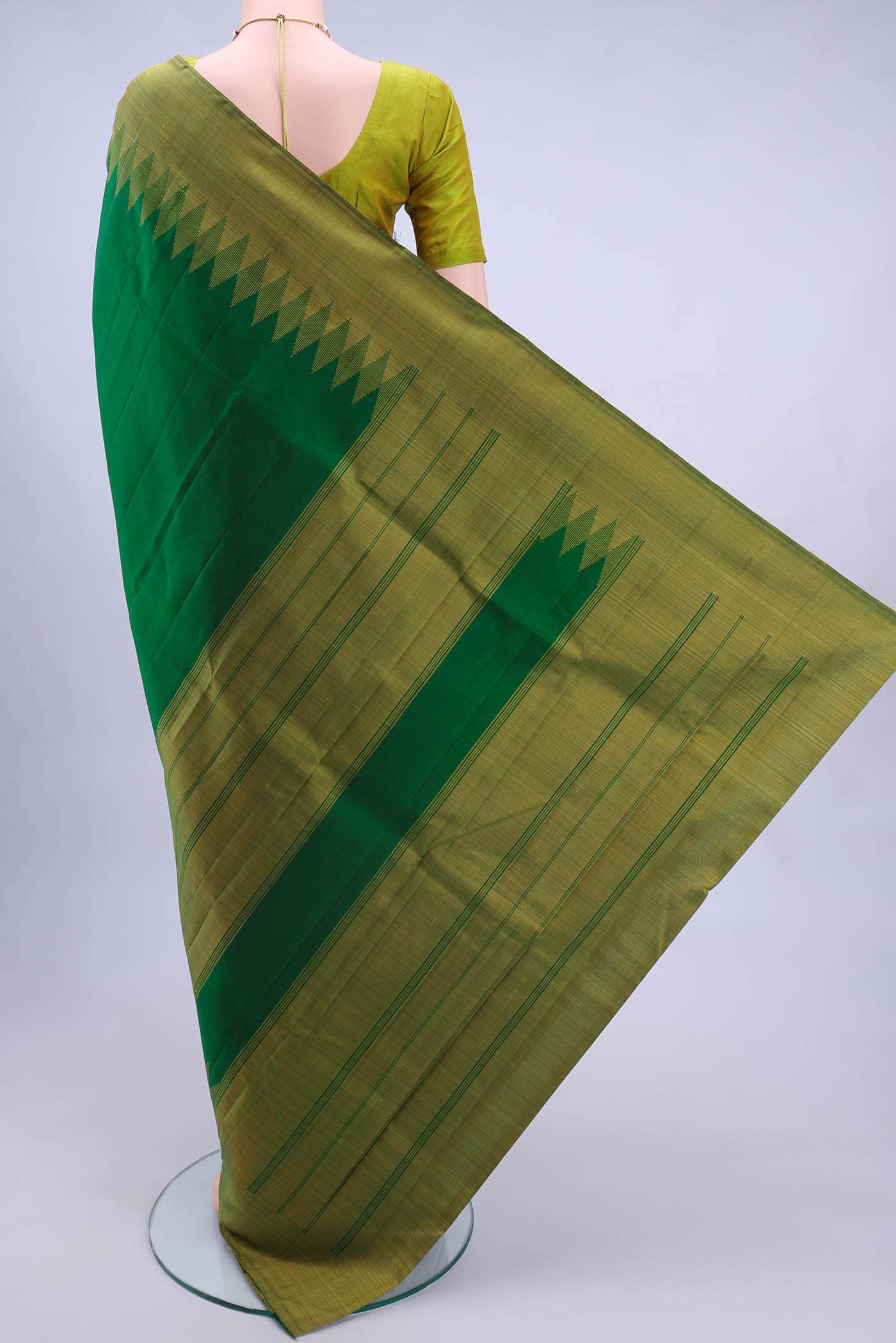 Bottle Green Kanchipuram Silk Saree