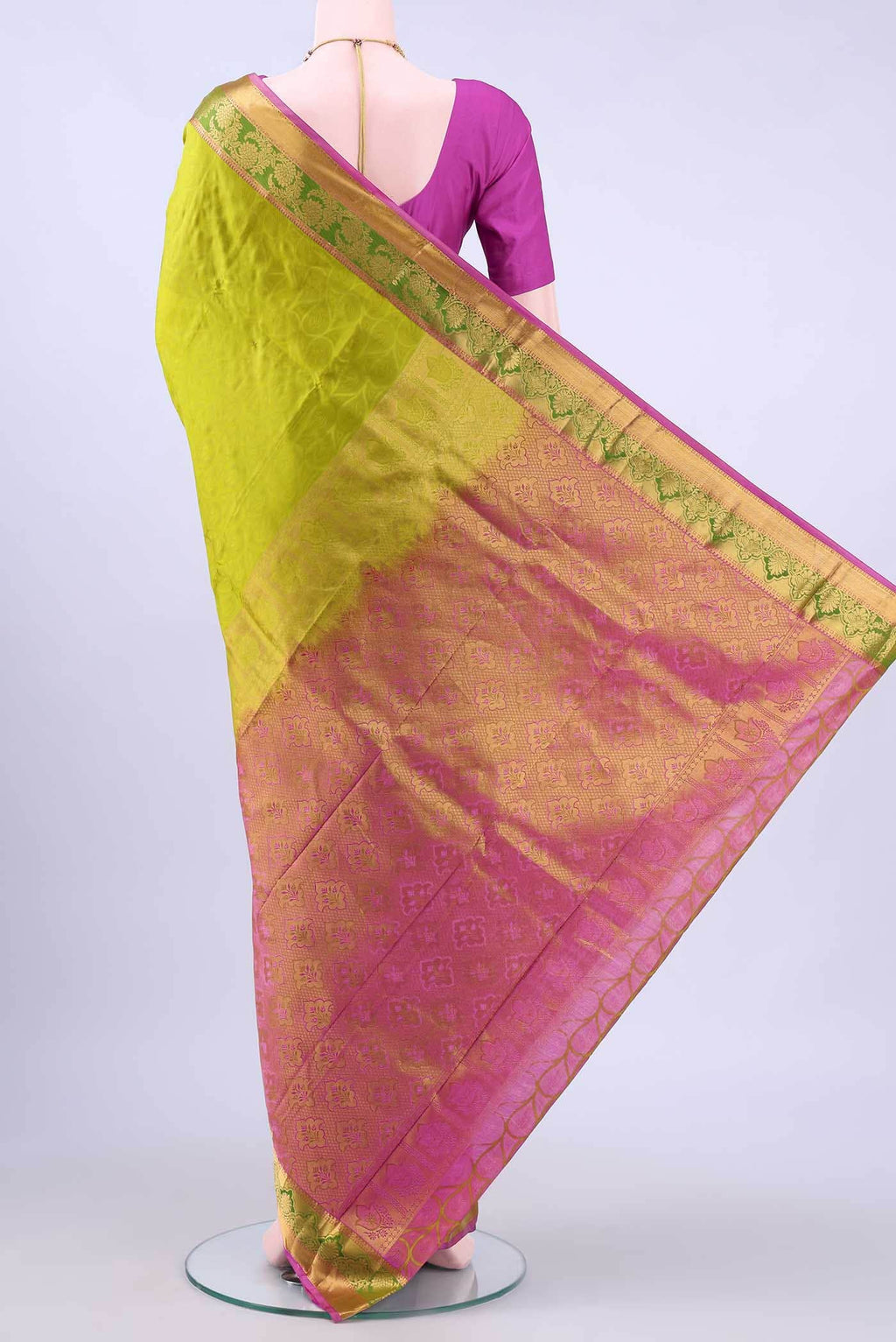 Parrot Green Nangavalli Silk [ Salem ] Saree
