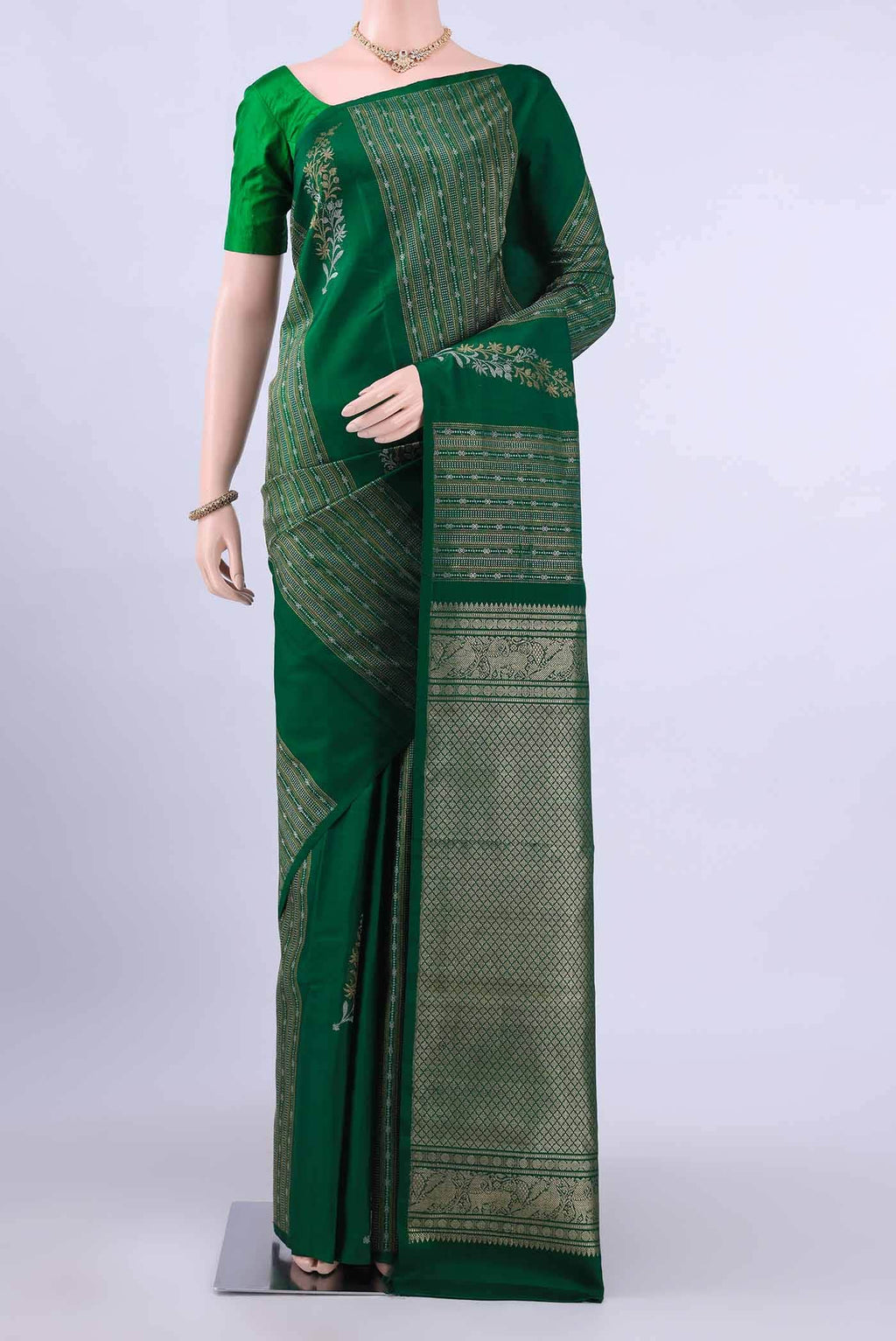 Bottle Green Kanchipuram Silk Saree