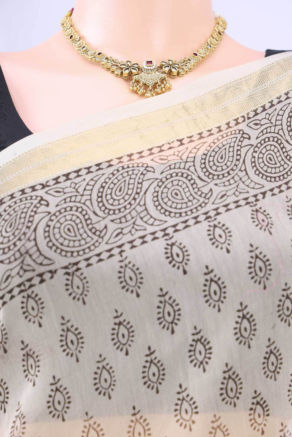 Beige Maheshwari Silk Cotton Saree