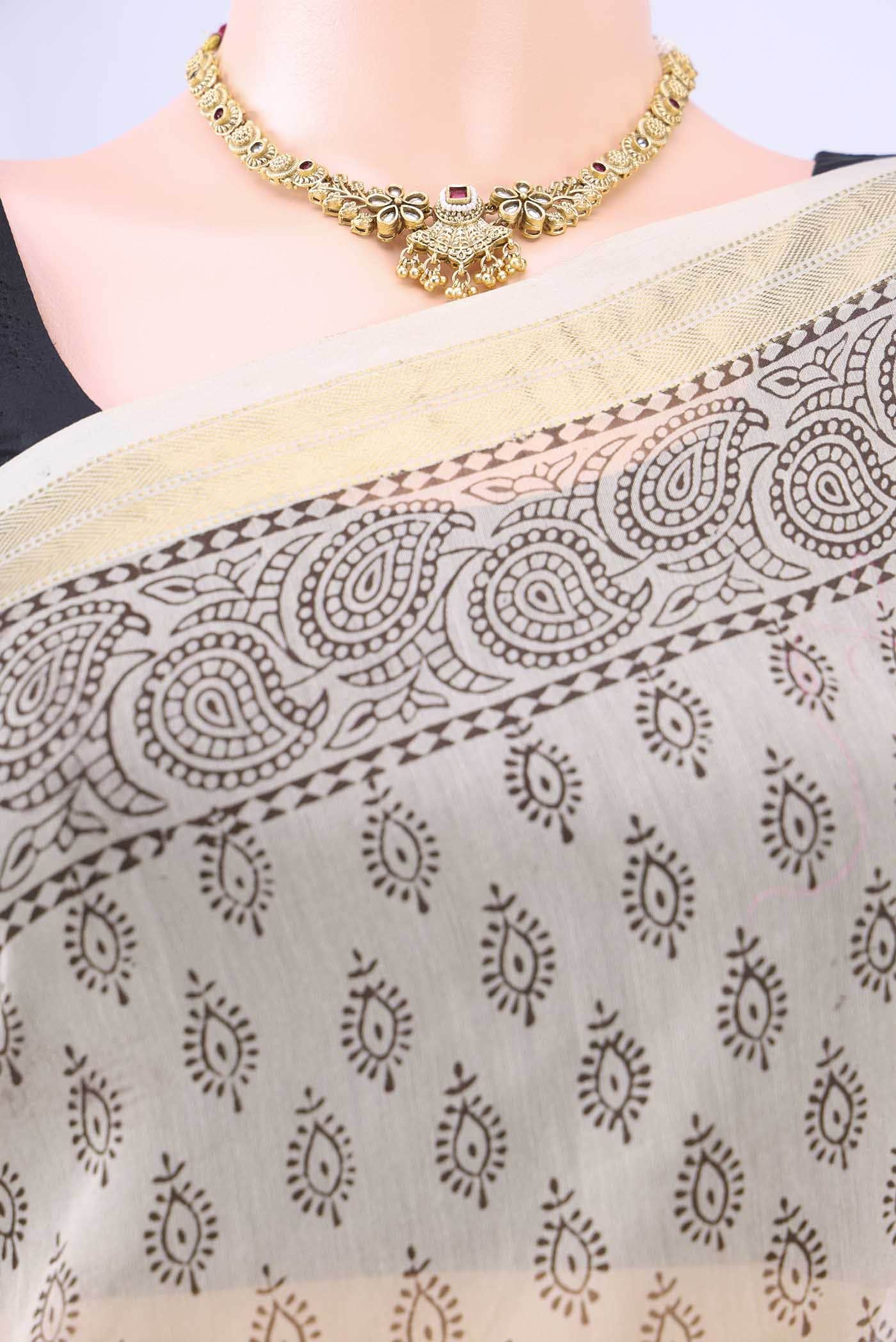 Beige Maheshwari Silk Cotton Saree