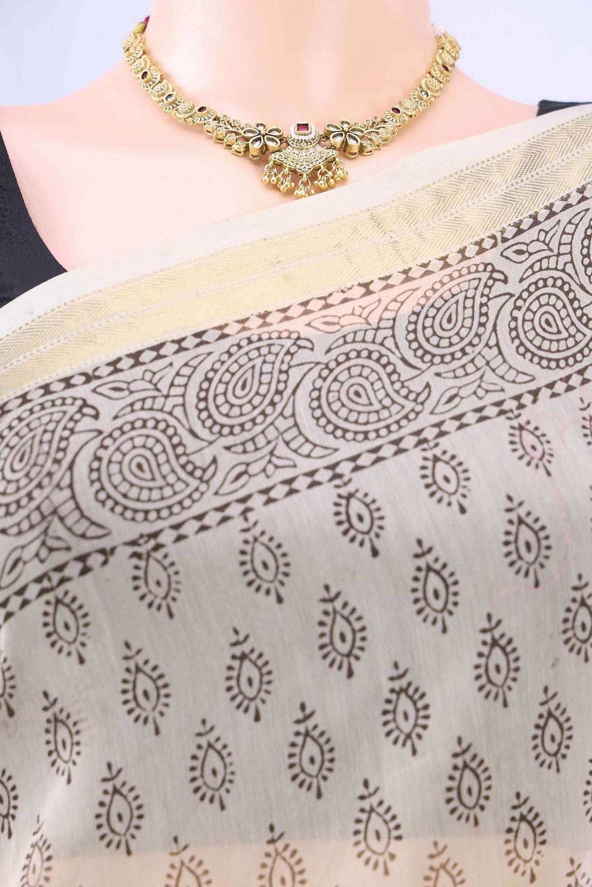 Beige Maheshwari Silk Cotton Saree