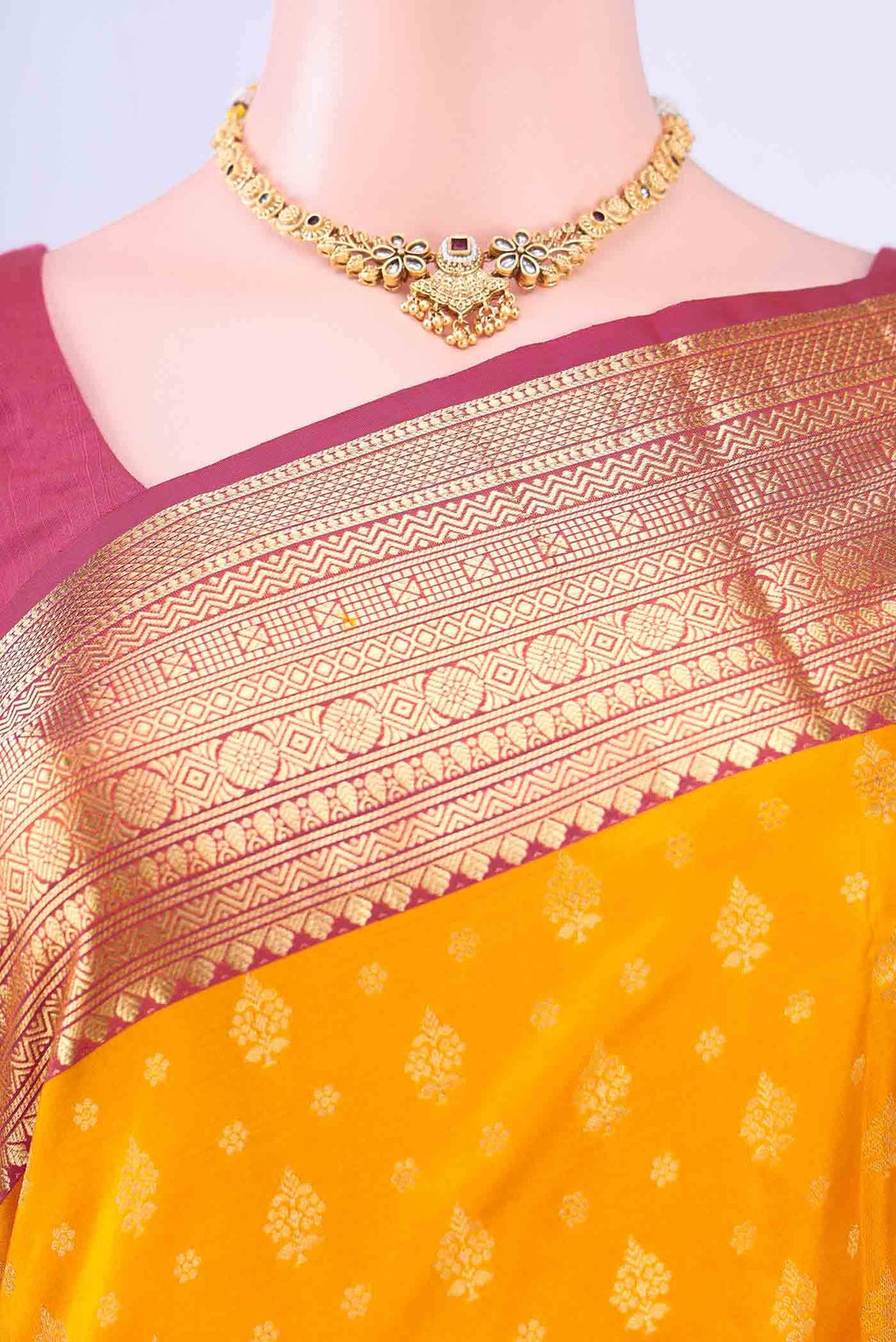 NO Dual Tone Soft Silk Saree