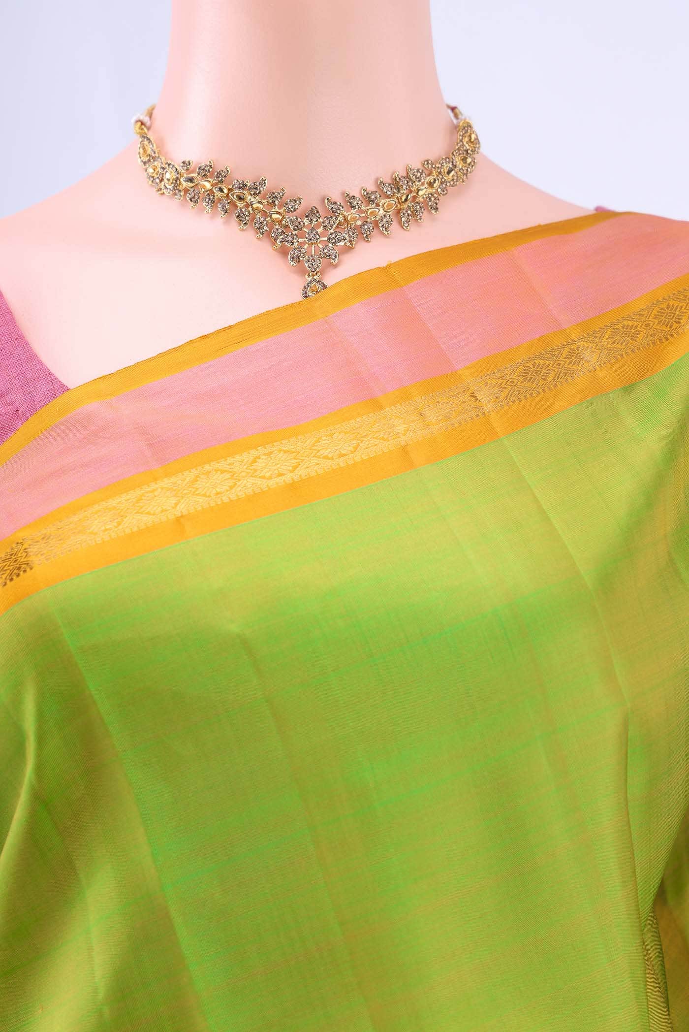 Parrot Green Dual Tone Kanchipuram Silk Saree