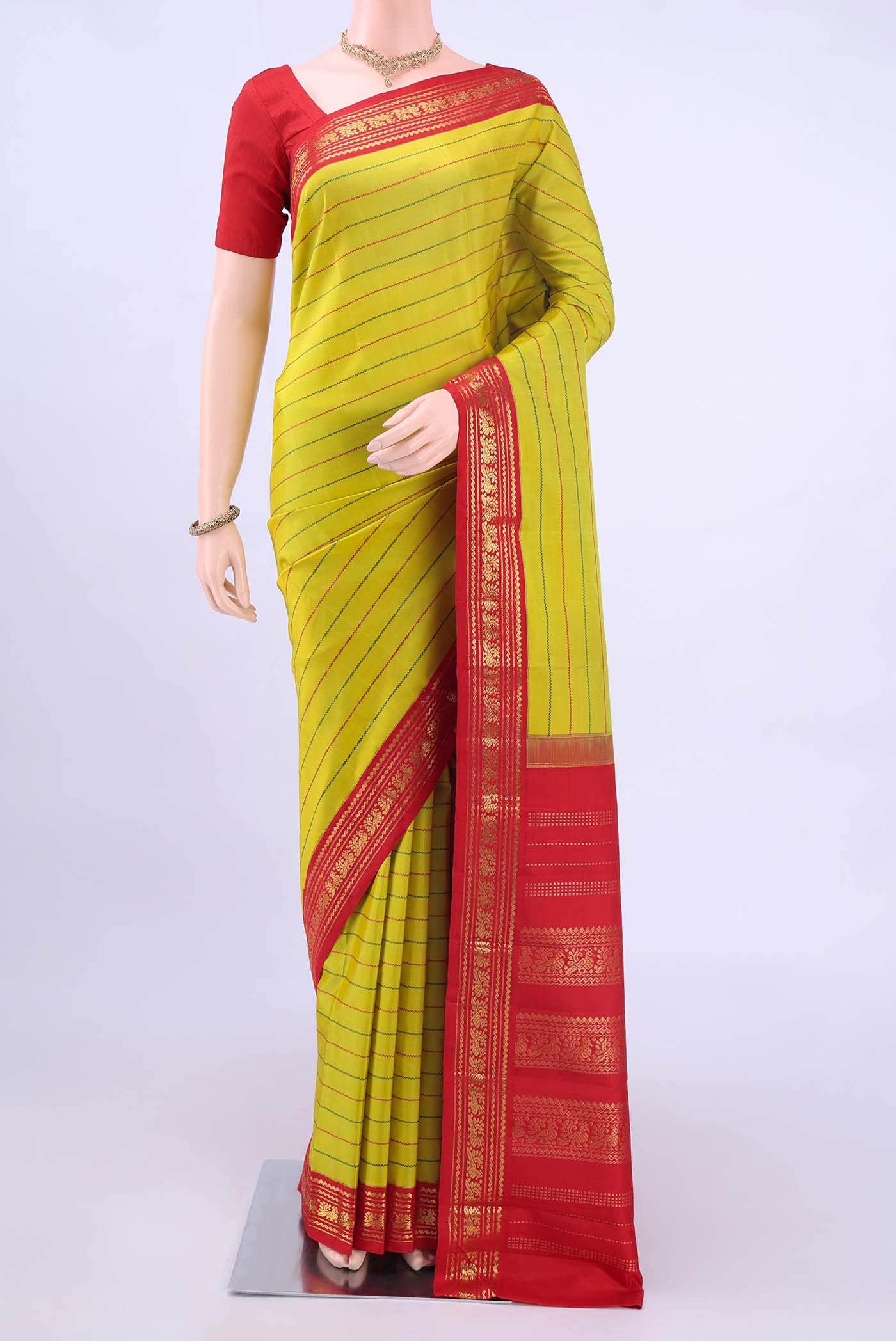 Parrot Green Kanchipuram Silk Saree