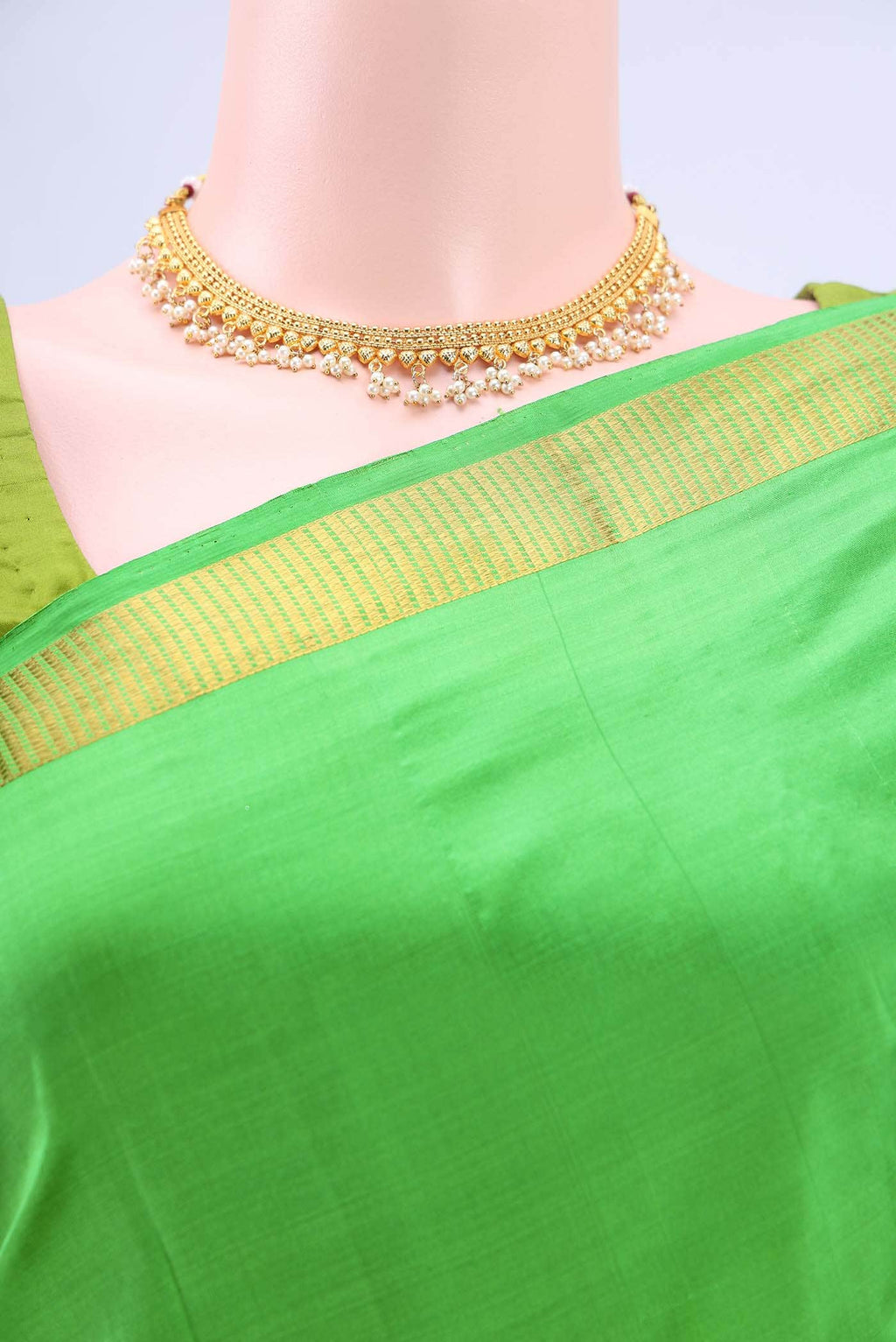 Parrot Green Dual Tone Kanchipuram Silk Saree
