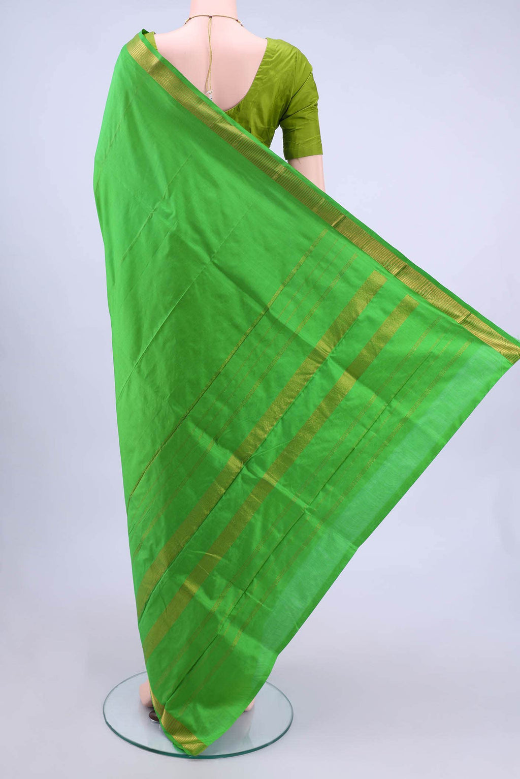 Parrot Green Dual Tone Kanchipuram Silk Saree