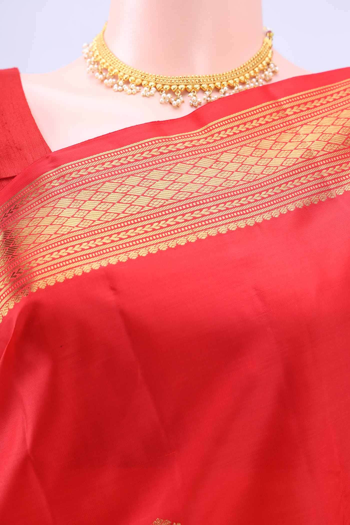 Red Dual Tone Kanchipuram Silk Saree