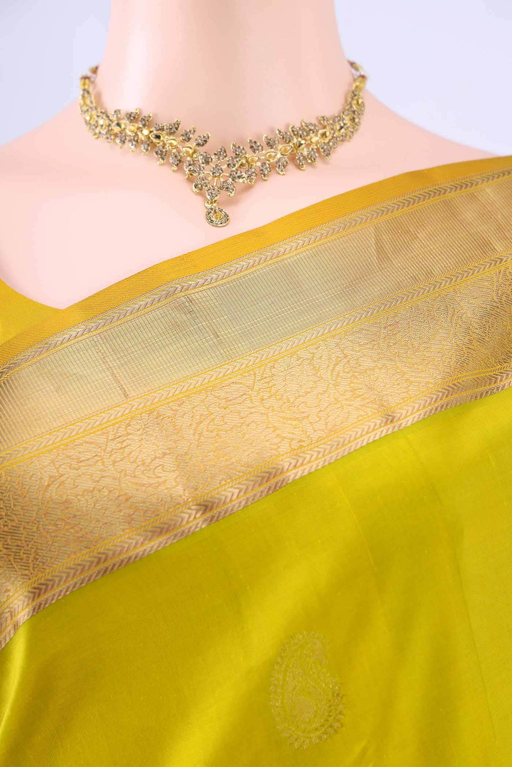Parrot Green Nangavalli Silk [ Salem ] Saree