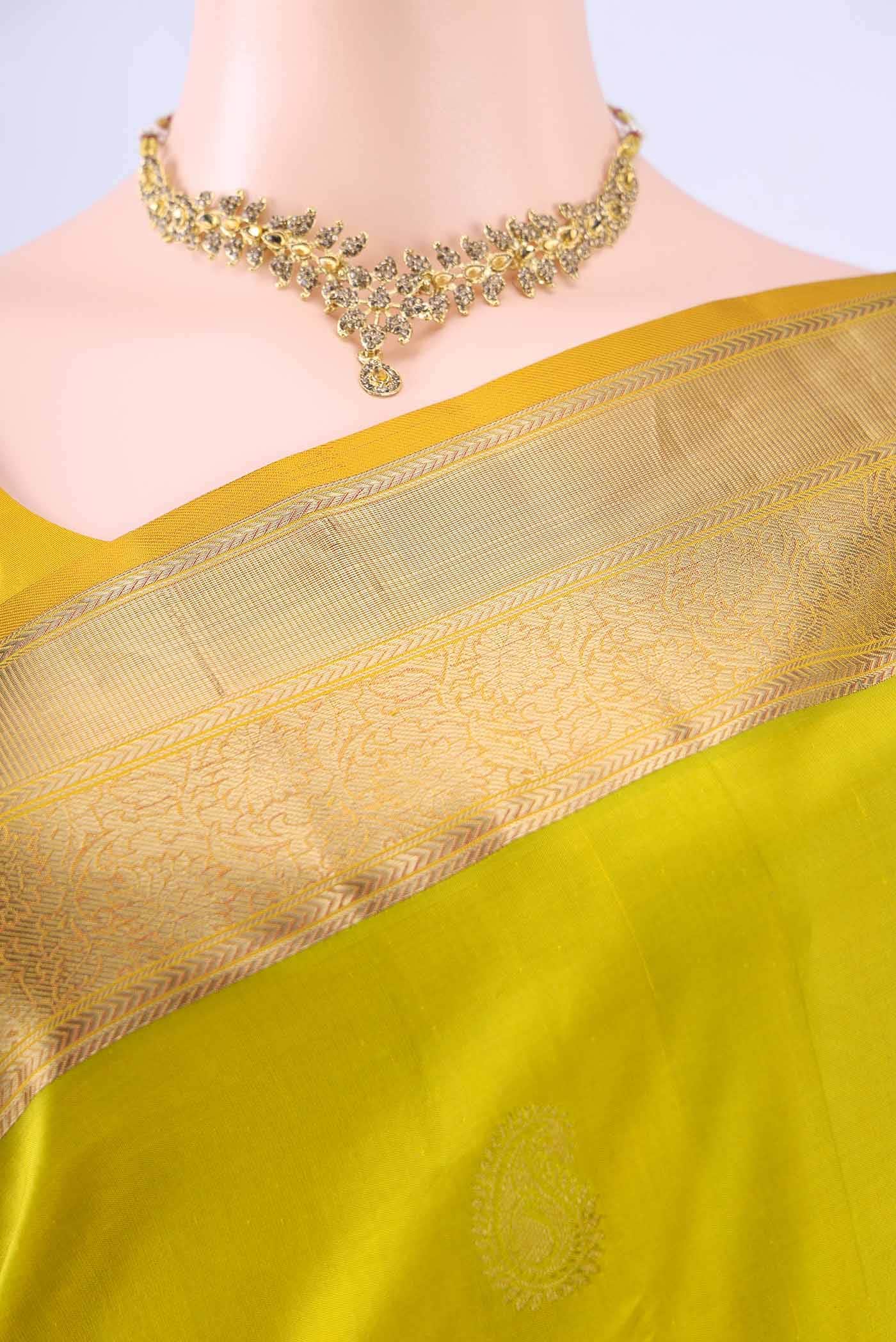 Parrot Green Nangavalli Silk [ Salem ] Saree