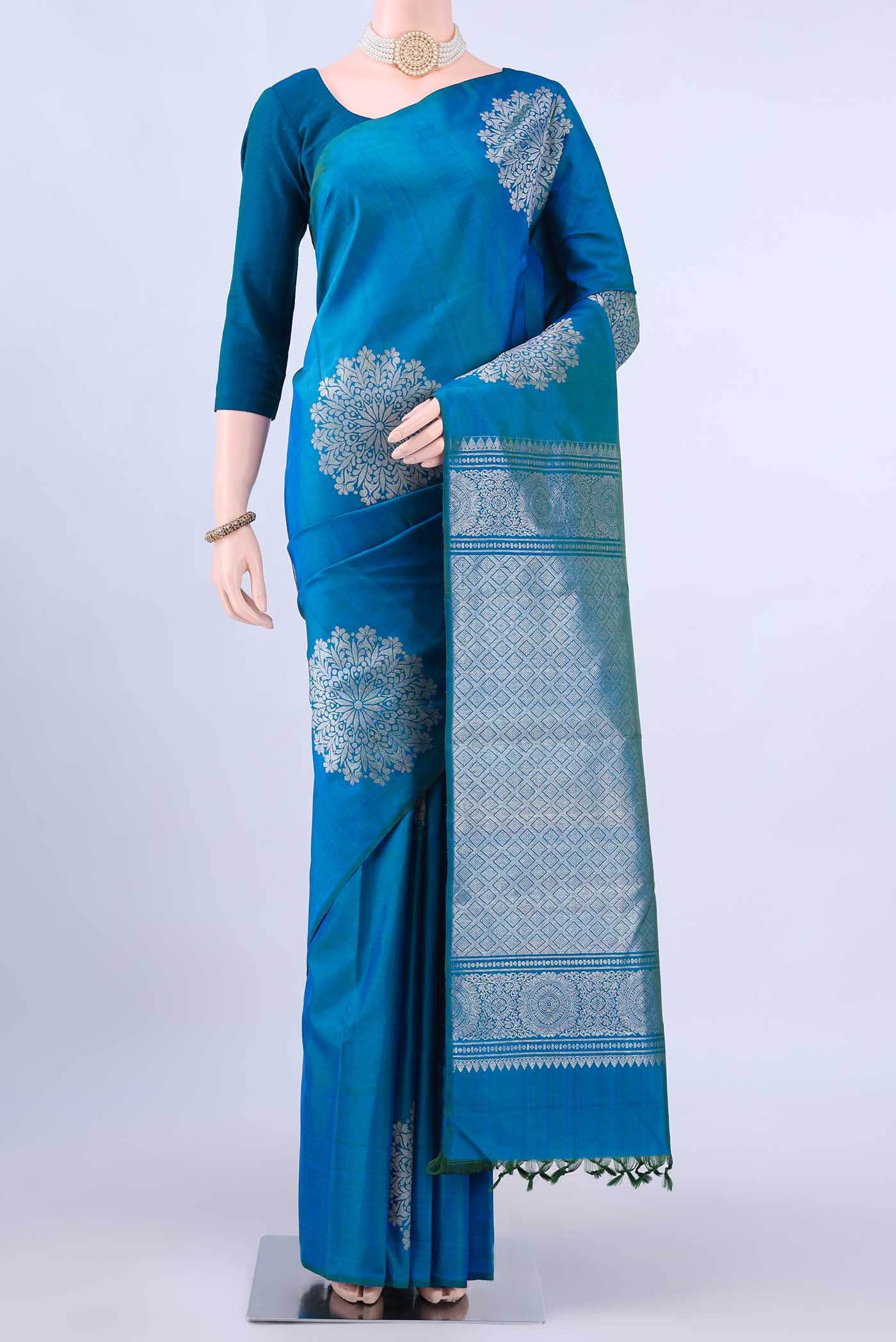 Green Dual Tone Kanchipuram Silk Saree