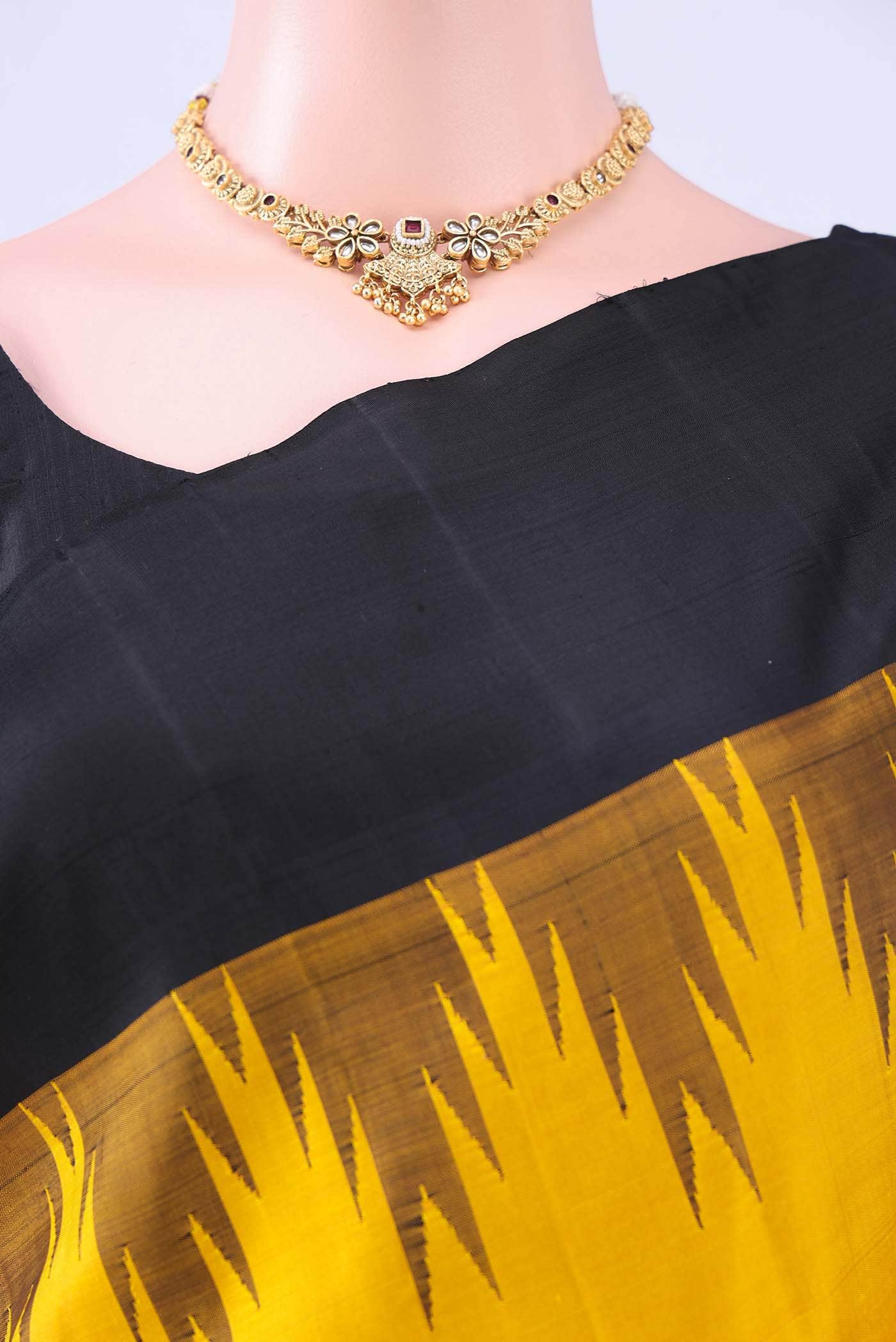 no Dual Tone Kanchipuram Silk Saree