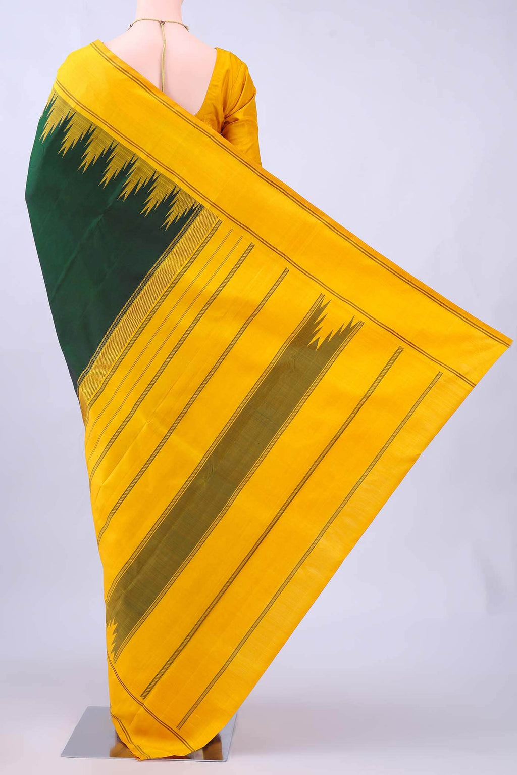 Bottle Green Kanchipuram Silk Saree