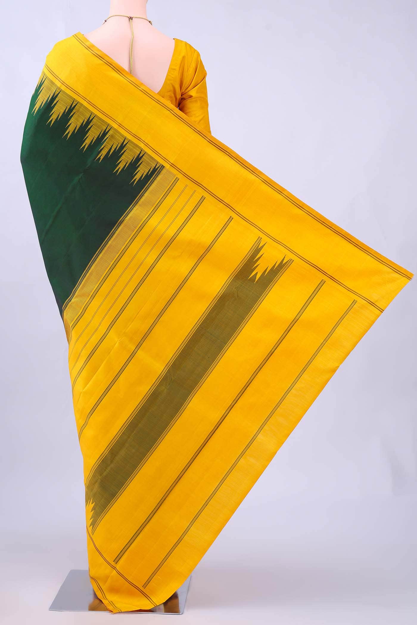 Bottle Green Kanchipuram Silk Saree