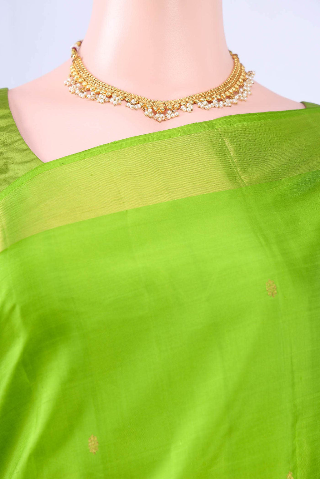 Parrot Green Dual Tone Kanchipuram Silk Saree