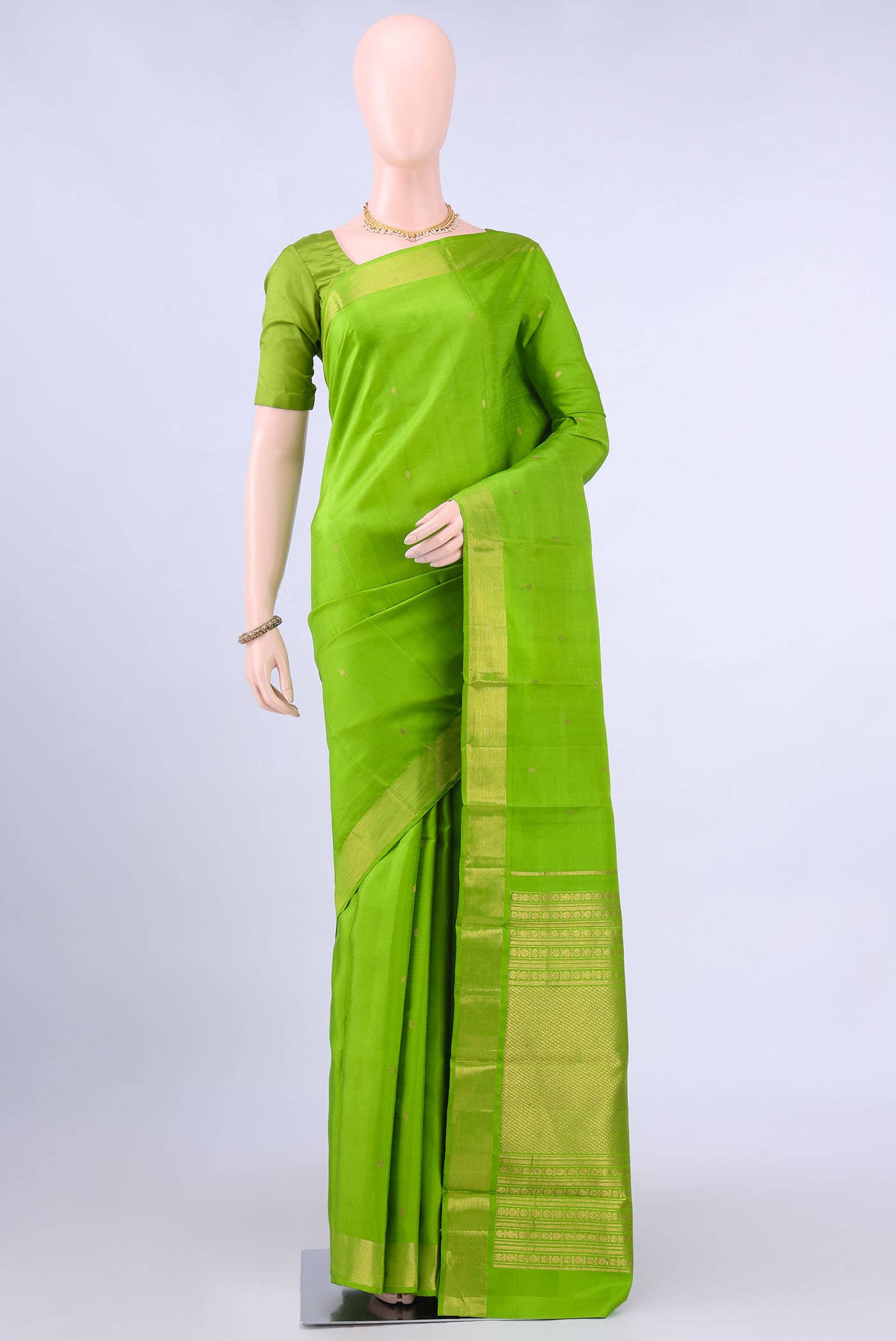 Parrot Green Dual Tone Kanchipuram Silk Saree