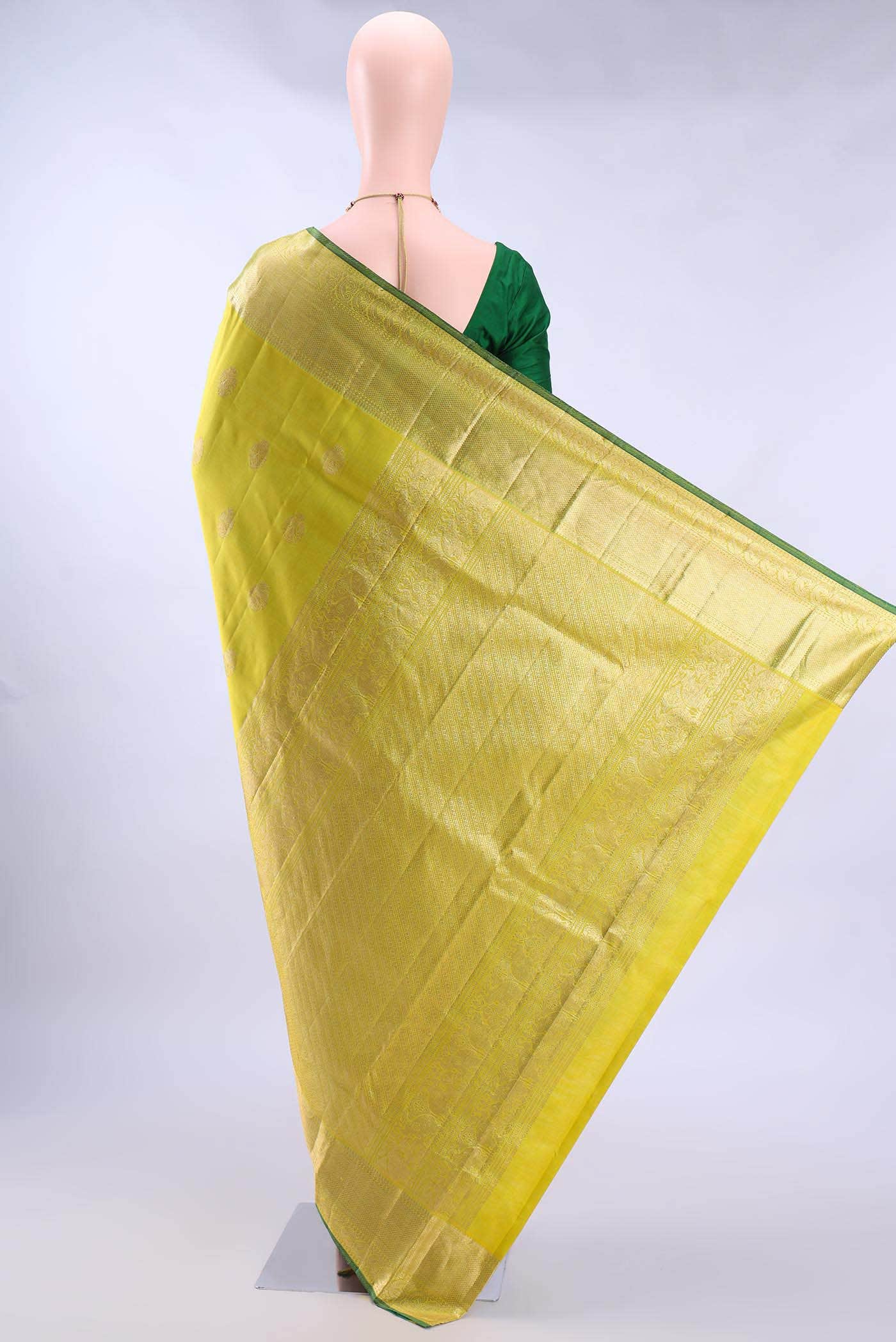 Parrot Green Nangavalli Silk [ Salem ] Saree