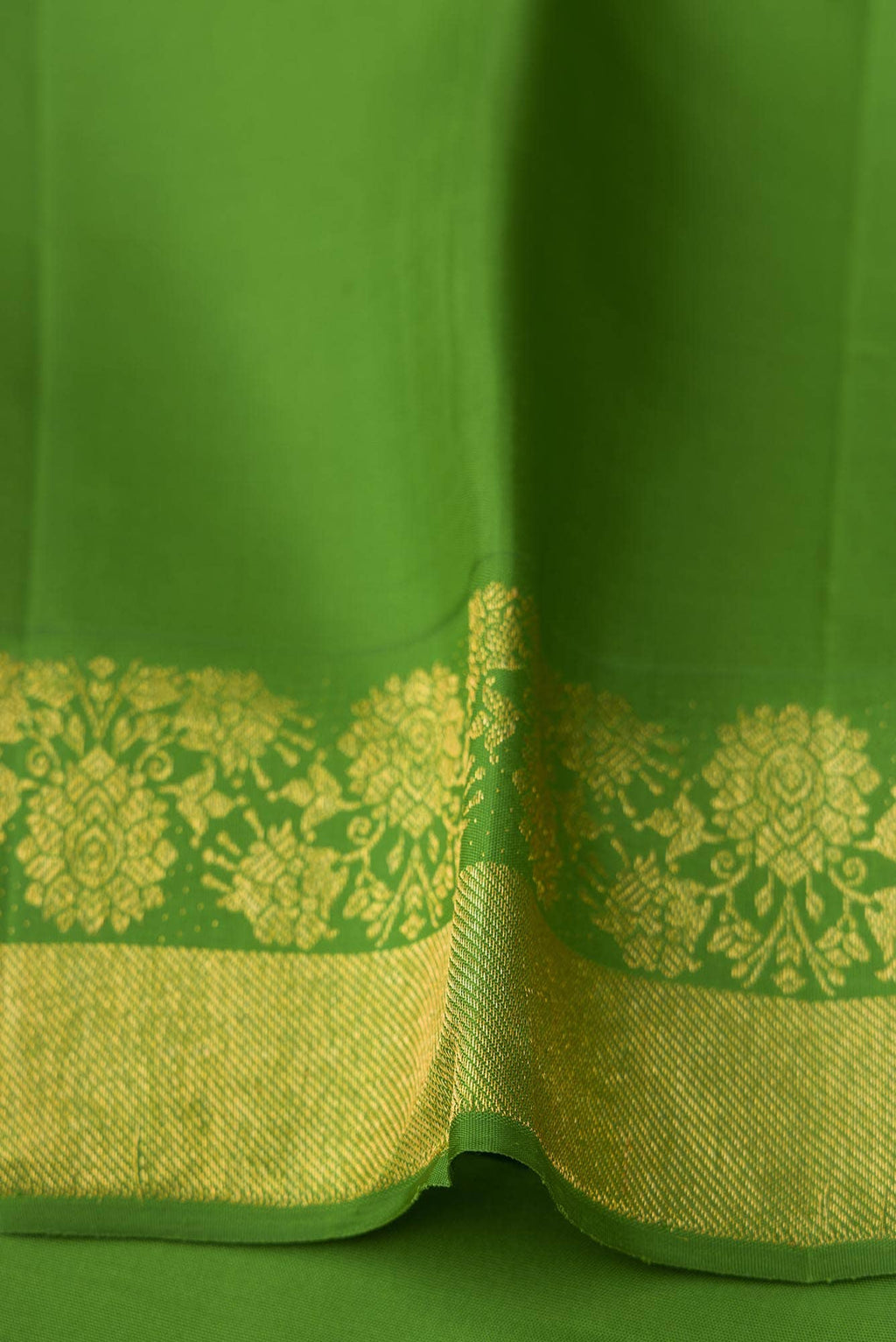 Mayilkan-Red Kanchipuram Silk Saree