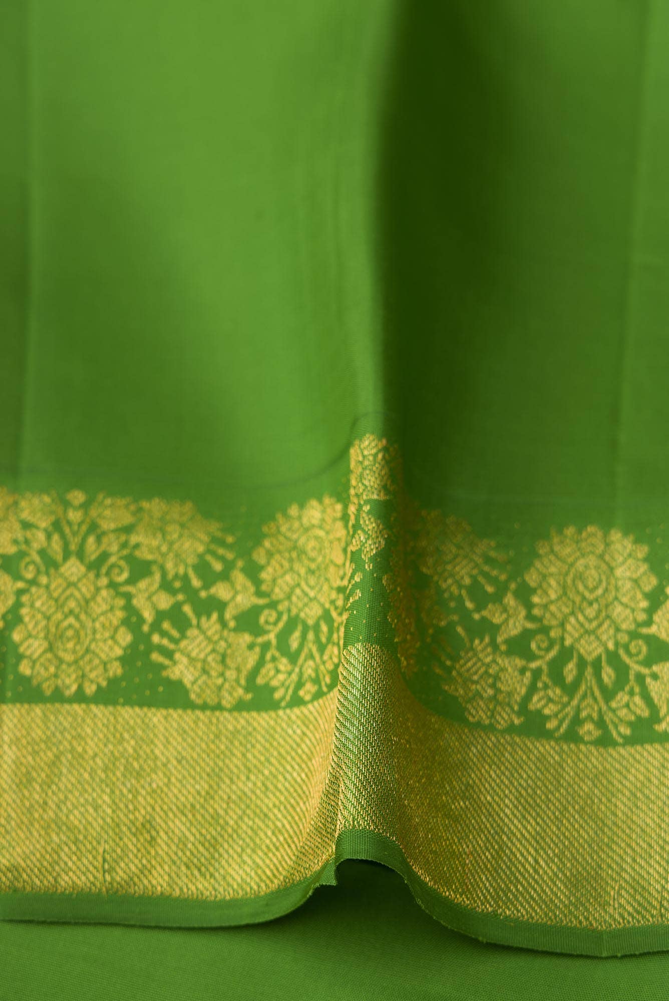 Mayilkan-Red Kanchipuram Silk Saree