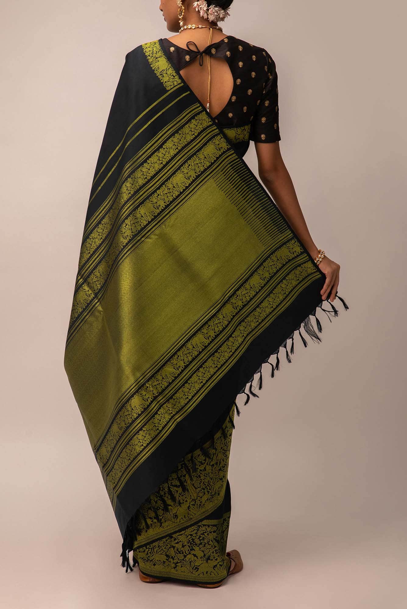 Gajagamini  -Black Kanchipuram Silk Saree