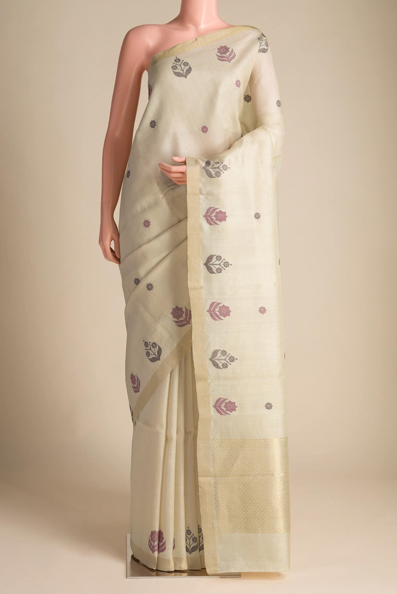 Lost in Fields-Cream Bhagalpuri Tussar Silk Saree