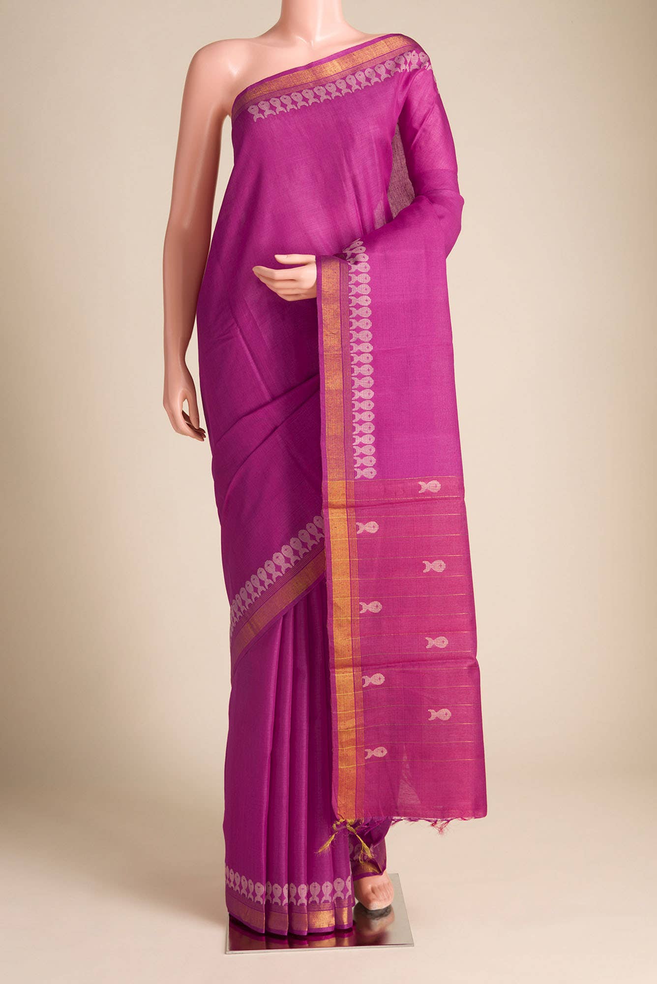 Pisces in Paris-Magenta Bhagalpuri Tussar Silk Saree