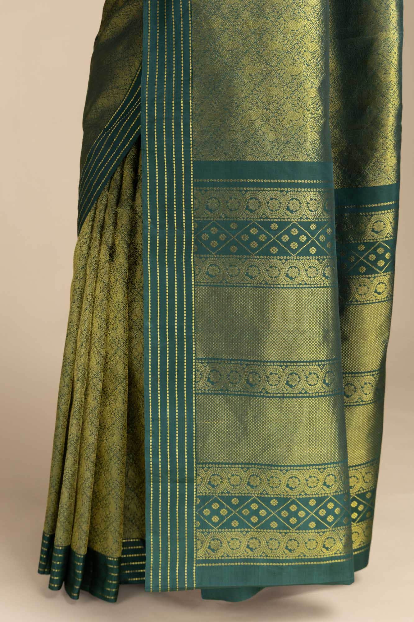 Maangai-Bottle Green Kanchipuram Silk Saree