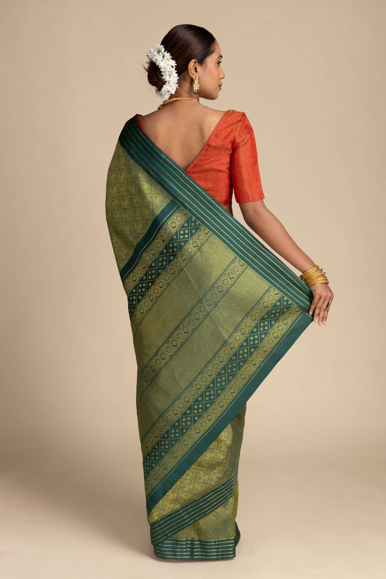 Maangai-Bottle Green Kanchipuram Silk Saree