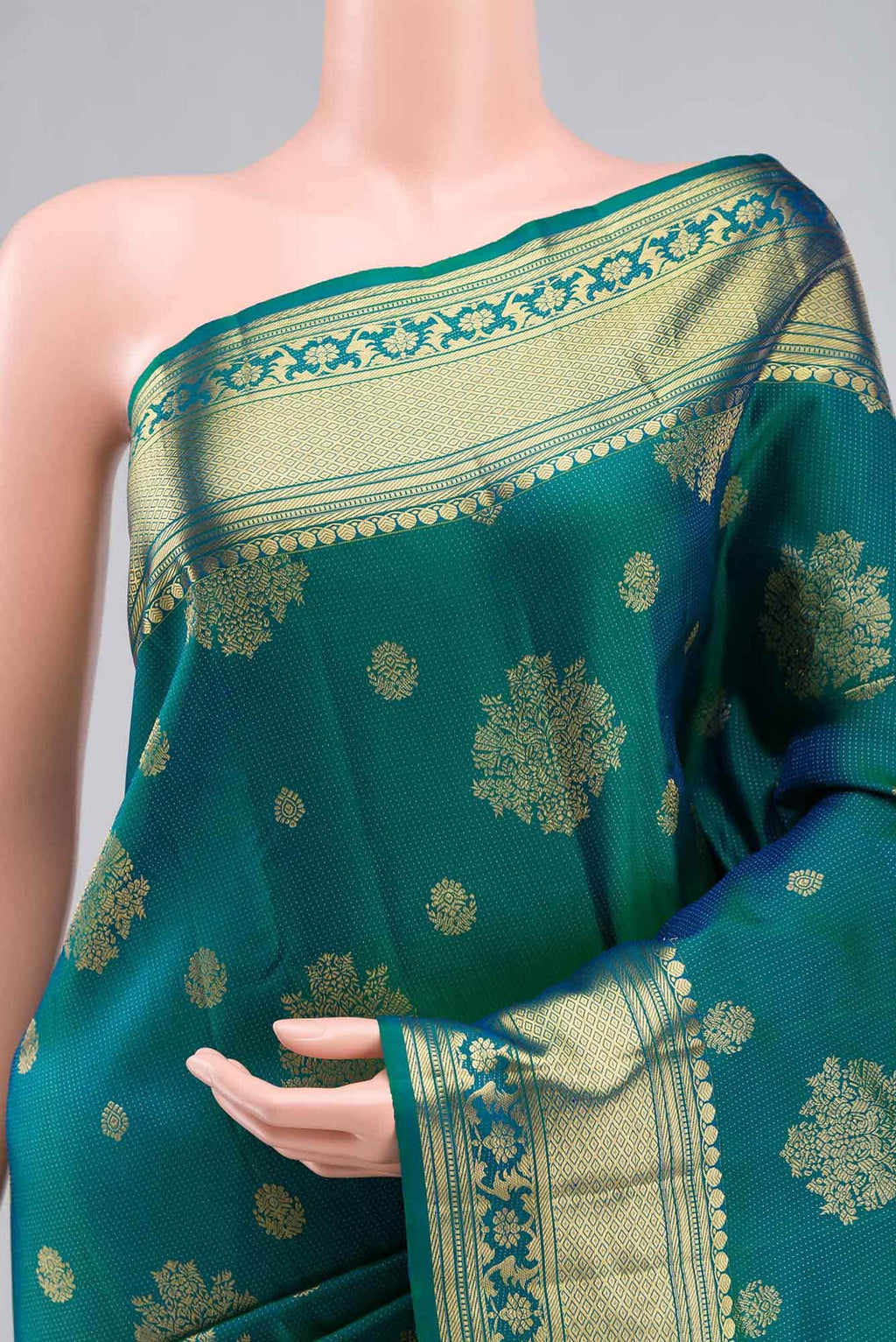 Kavini-Blue with Green Dual Tone Kanchipuram Silk Saree